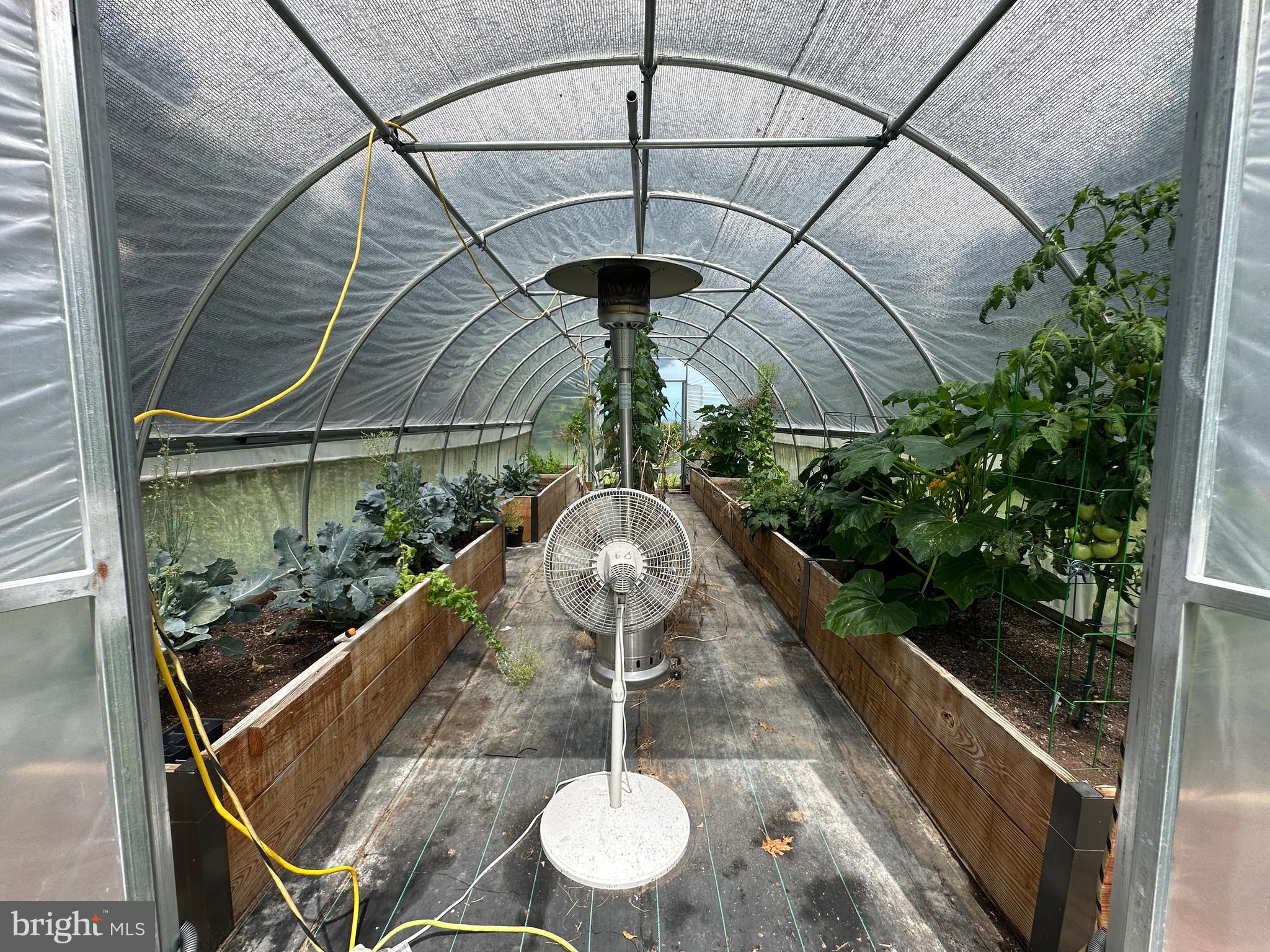 ASHTON WOODS - Residential