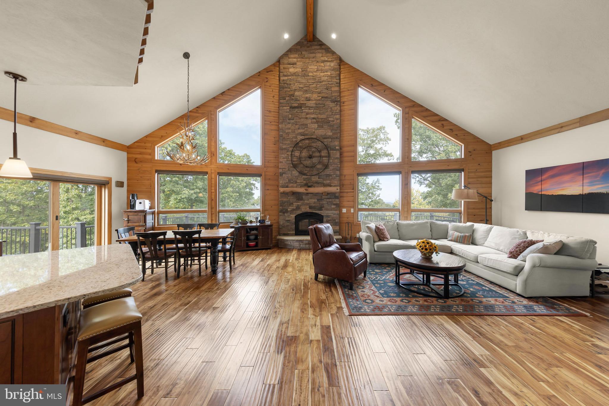 ASHTON WOODS - Residential