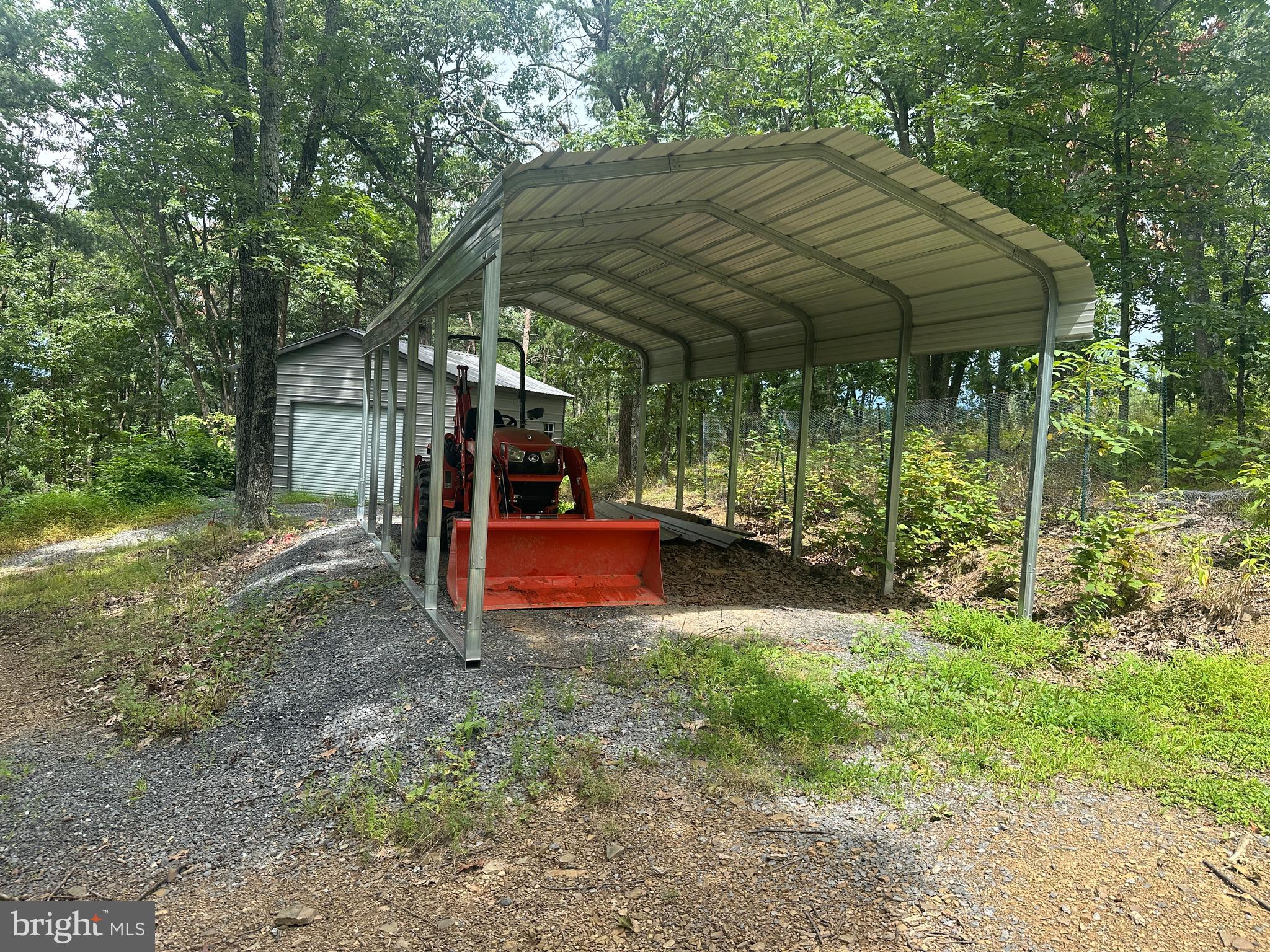 ASHTON WOODS - Residential