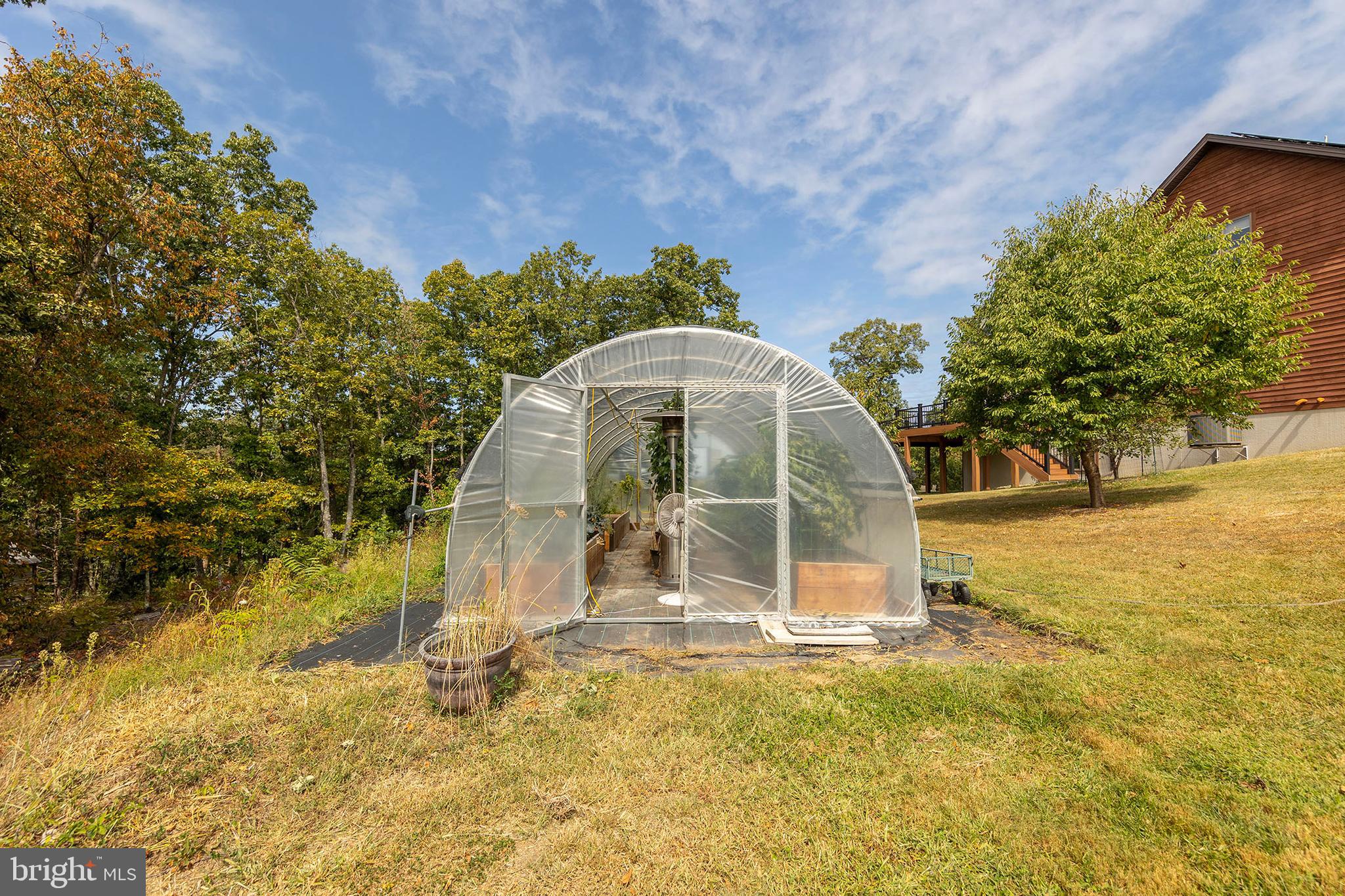 ASHTON WOODS - Residential