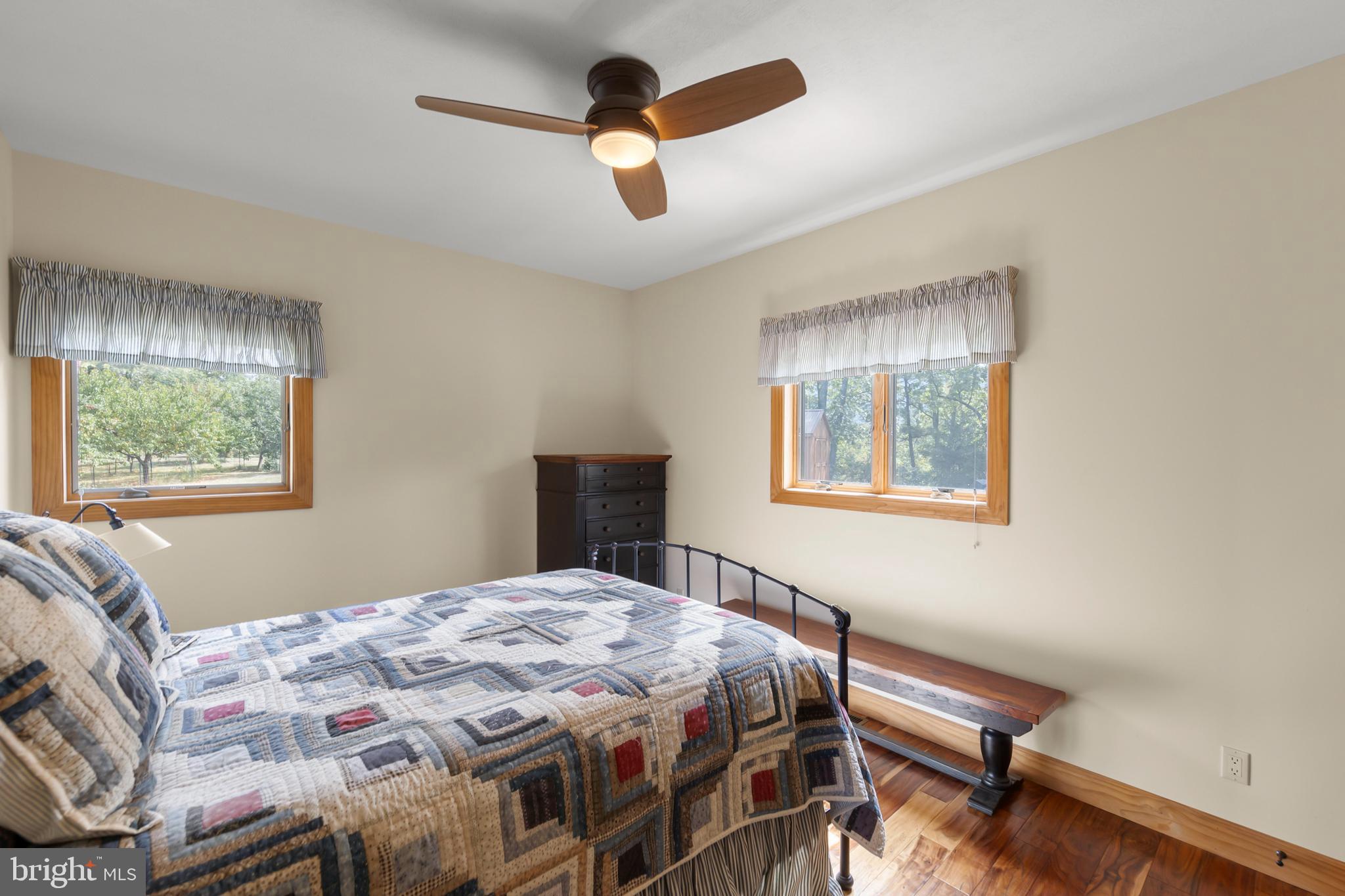 ASHTON WOODS - Residential