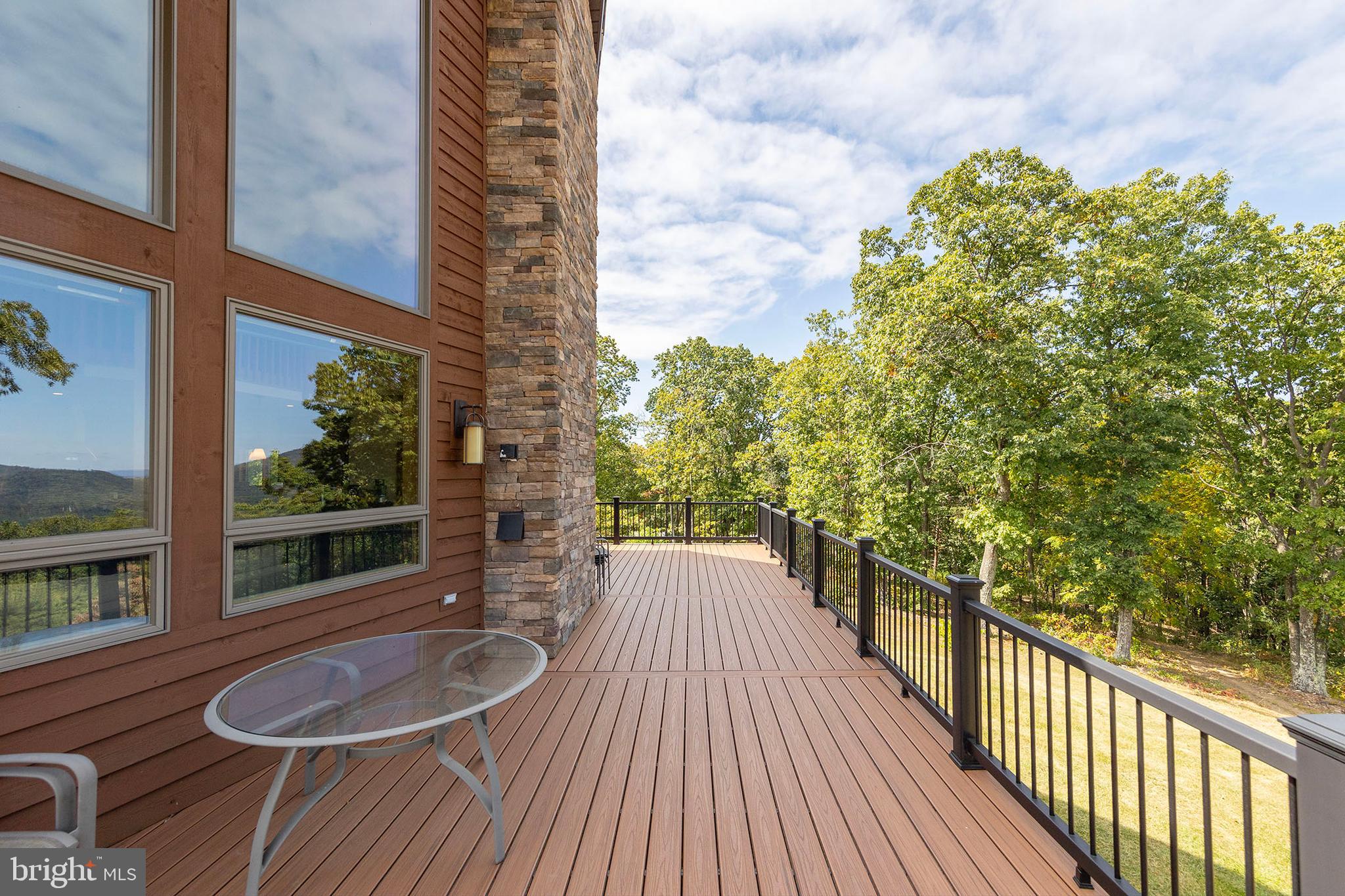 ASHTON WOODS - Residential