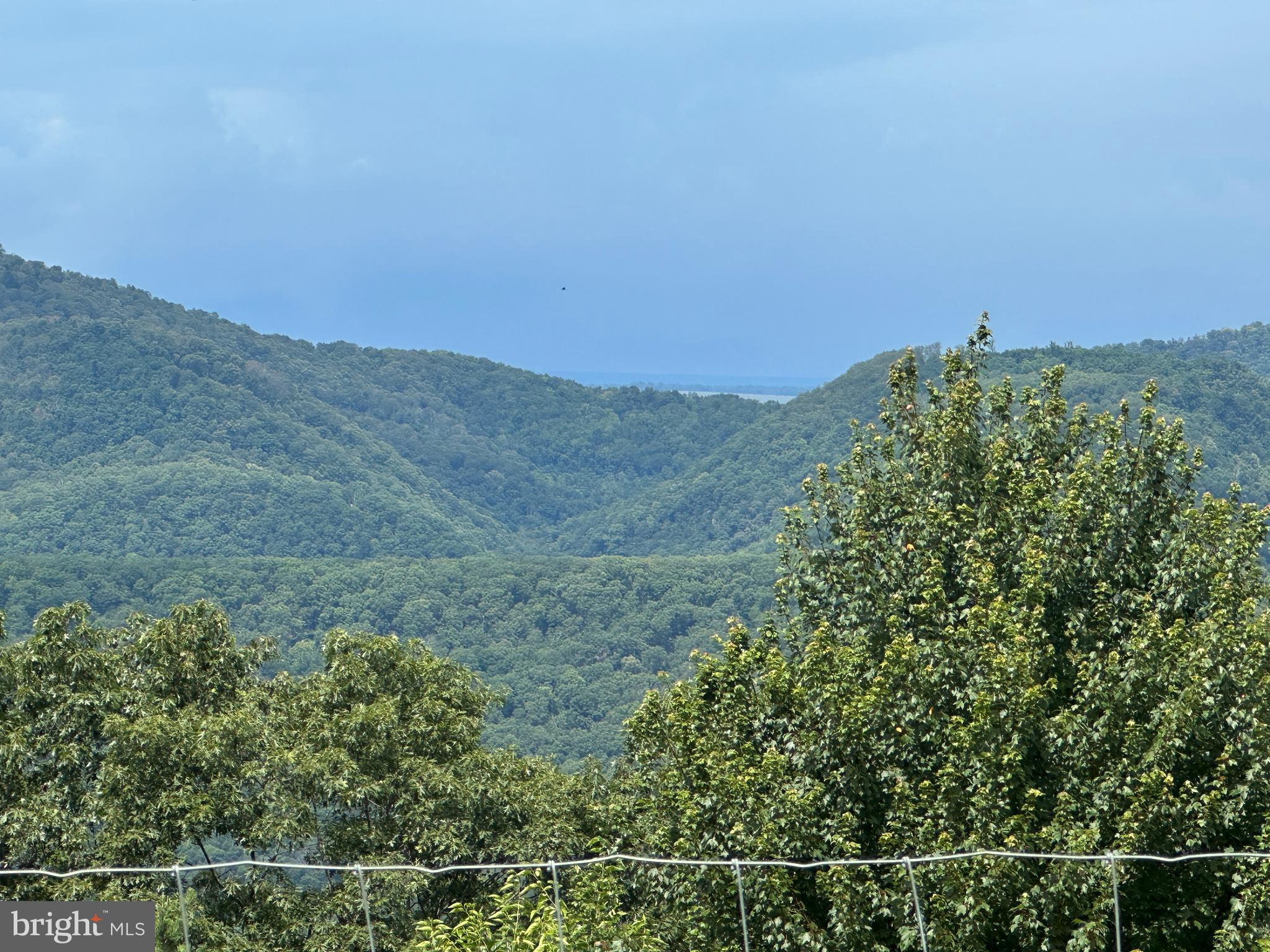 ASHTON WOODS - Residential