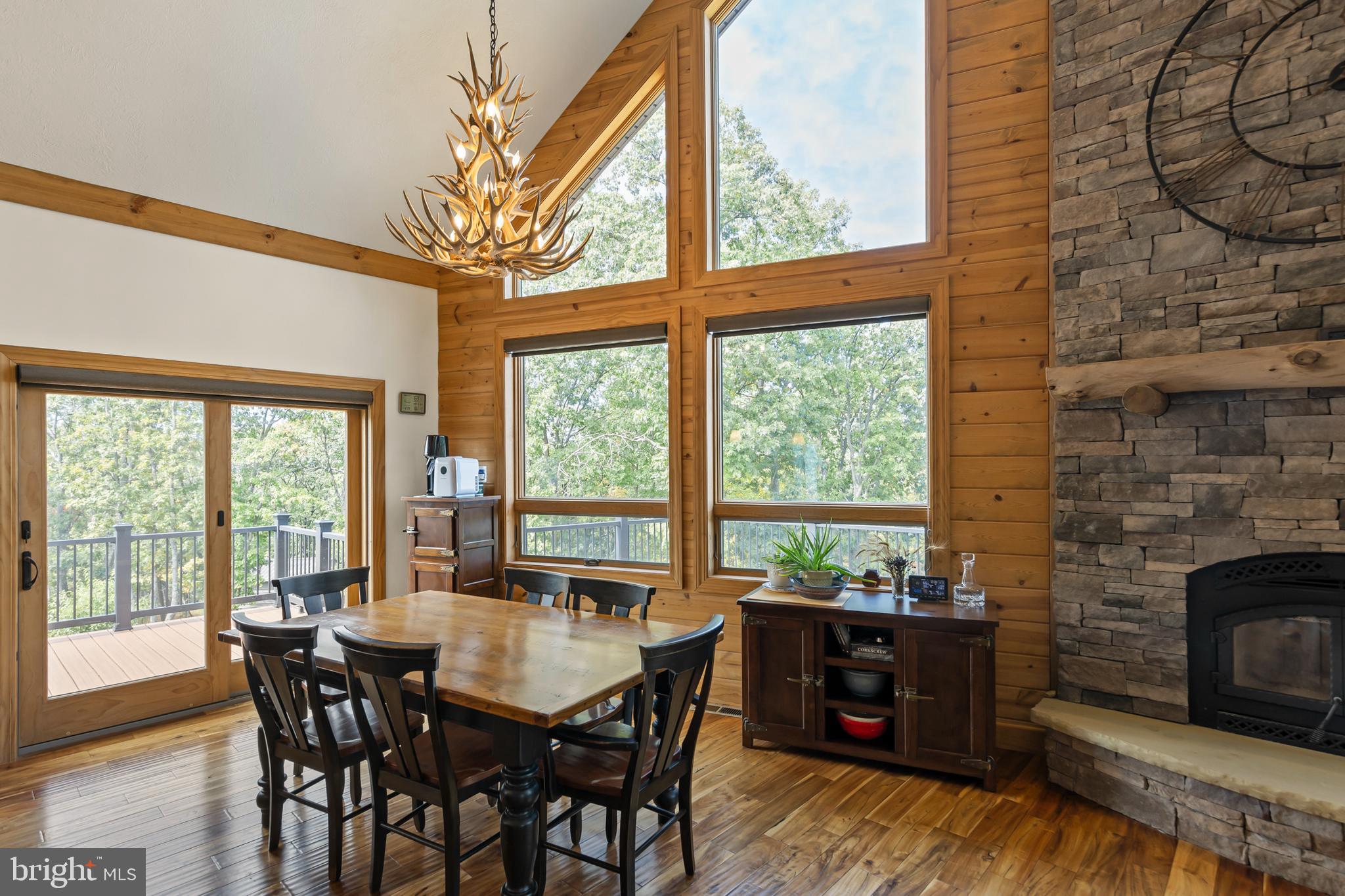 ASHTON WOODS - Residential