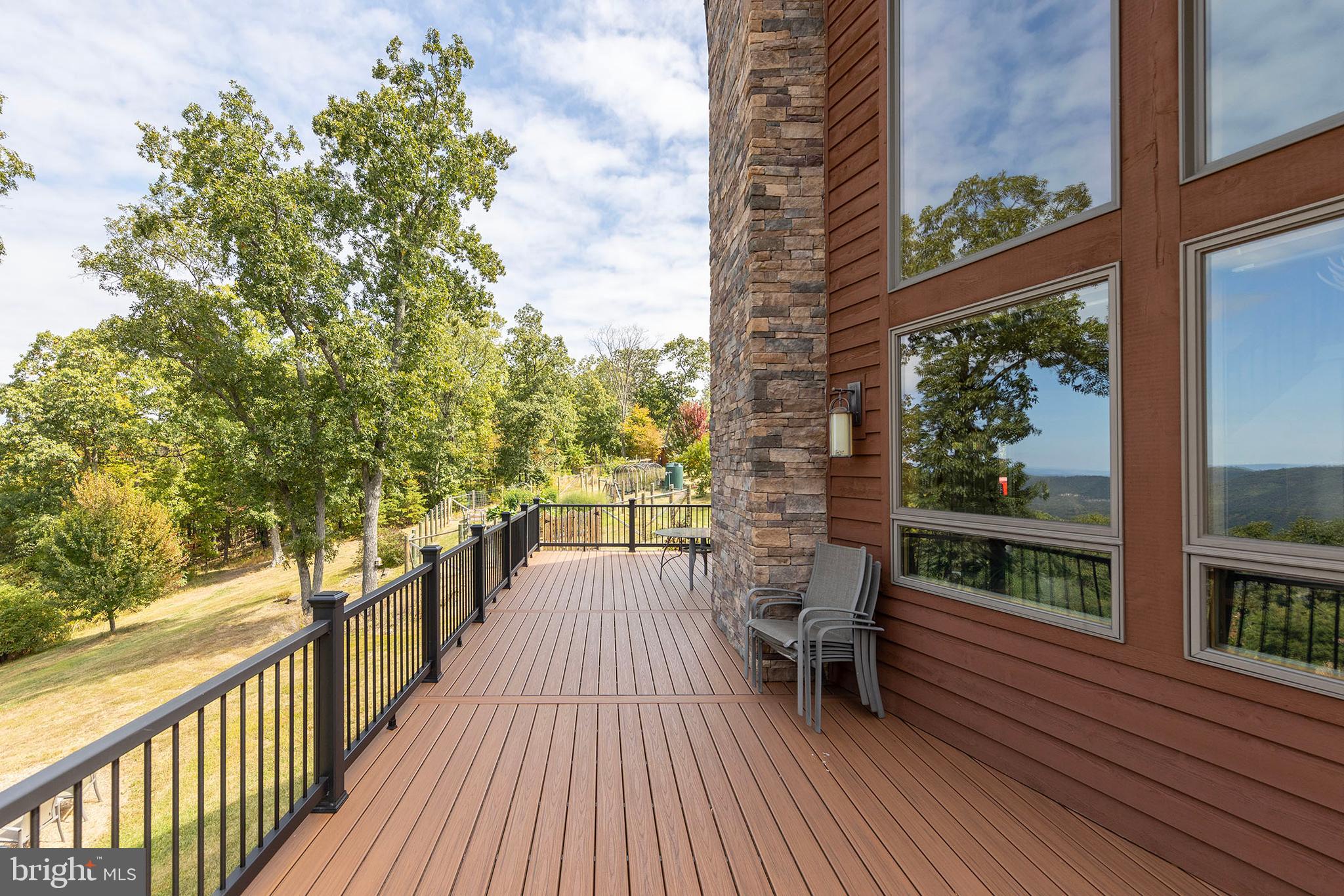 ASHTON WOODS - Residential