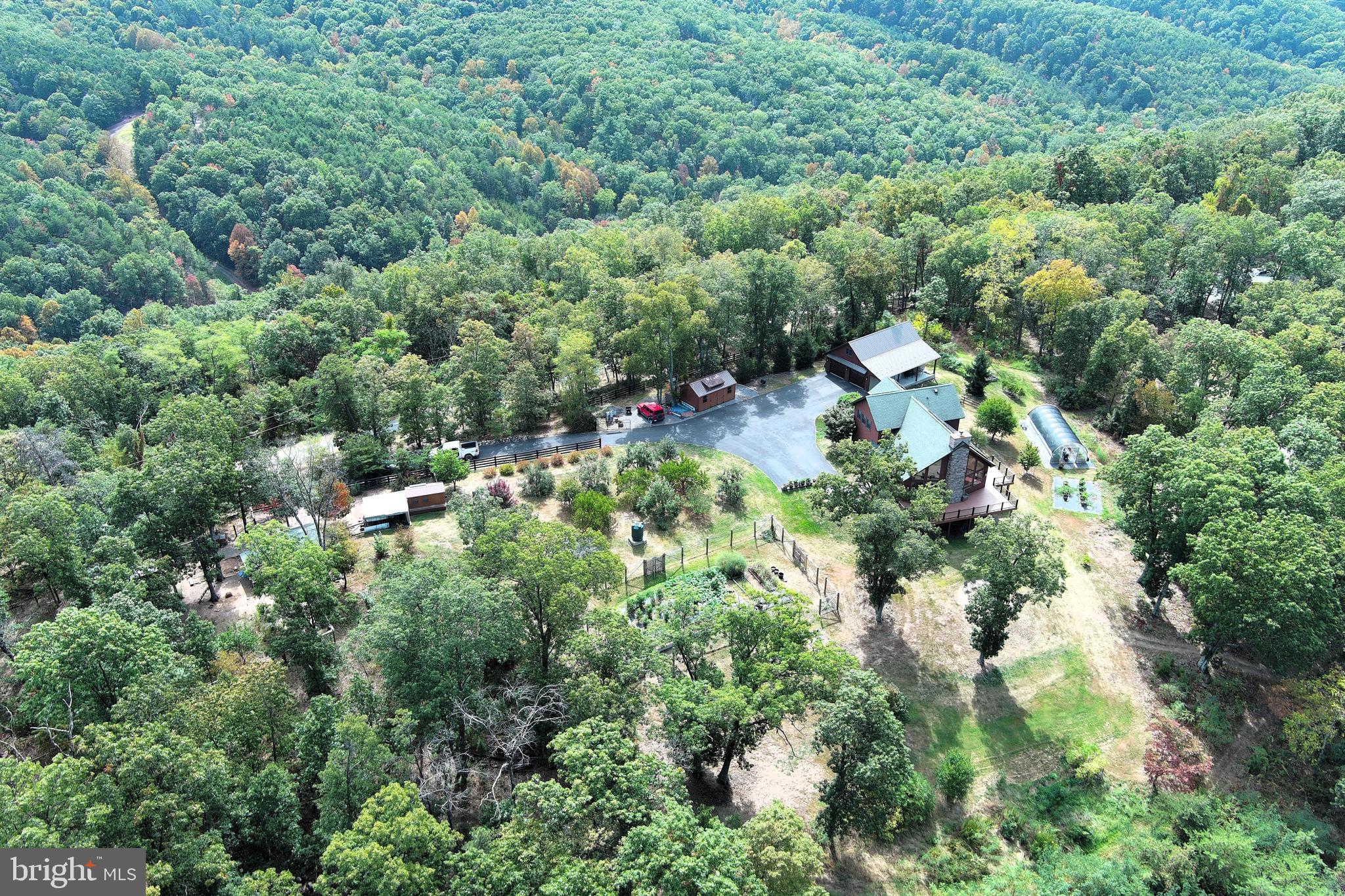 ASHTON WOODS - Residential