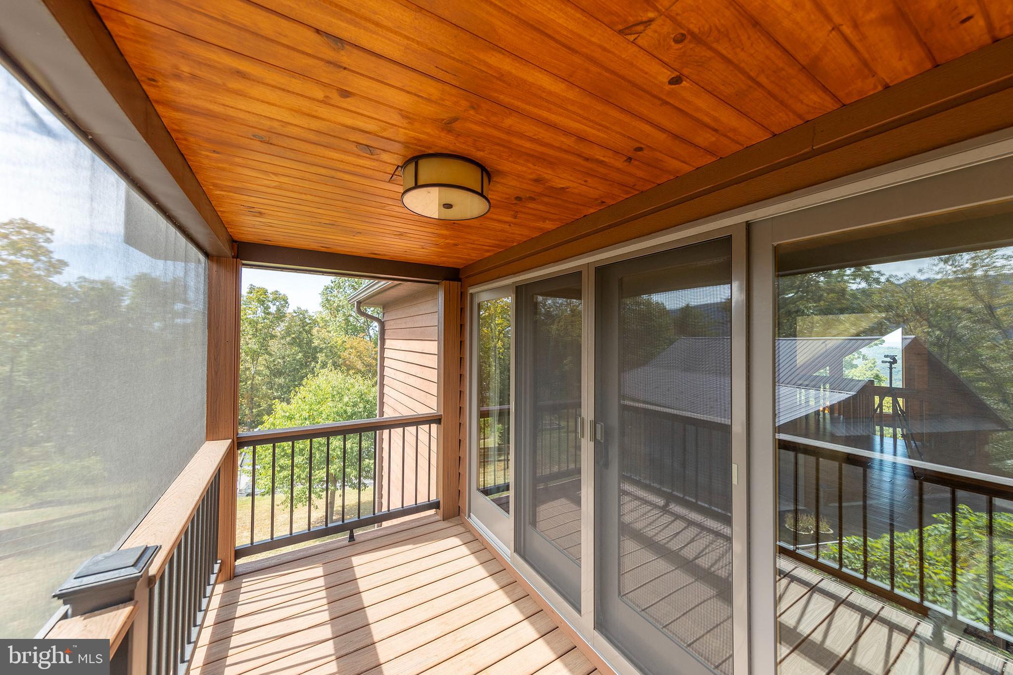 ASHTON WOODS - Residential