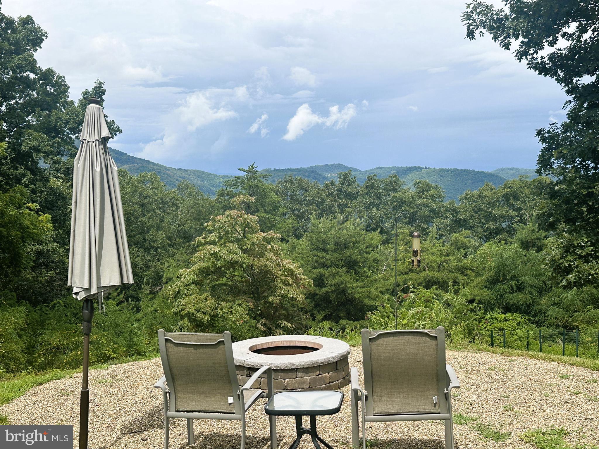 ASHTON WOODS - Residential