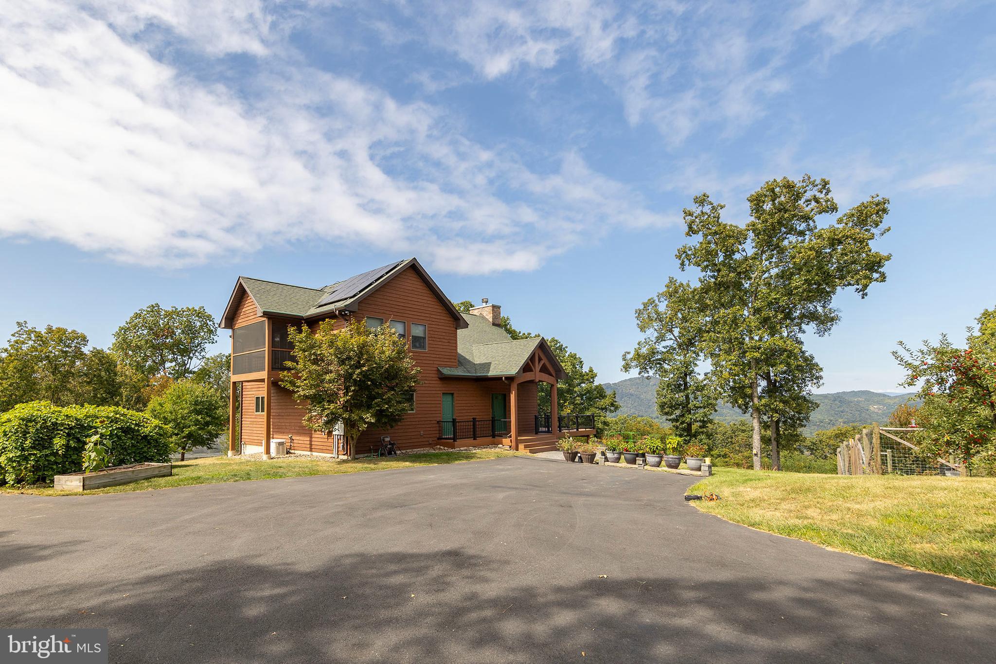 ASHTON WOODS - Residential