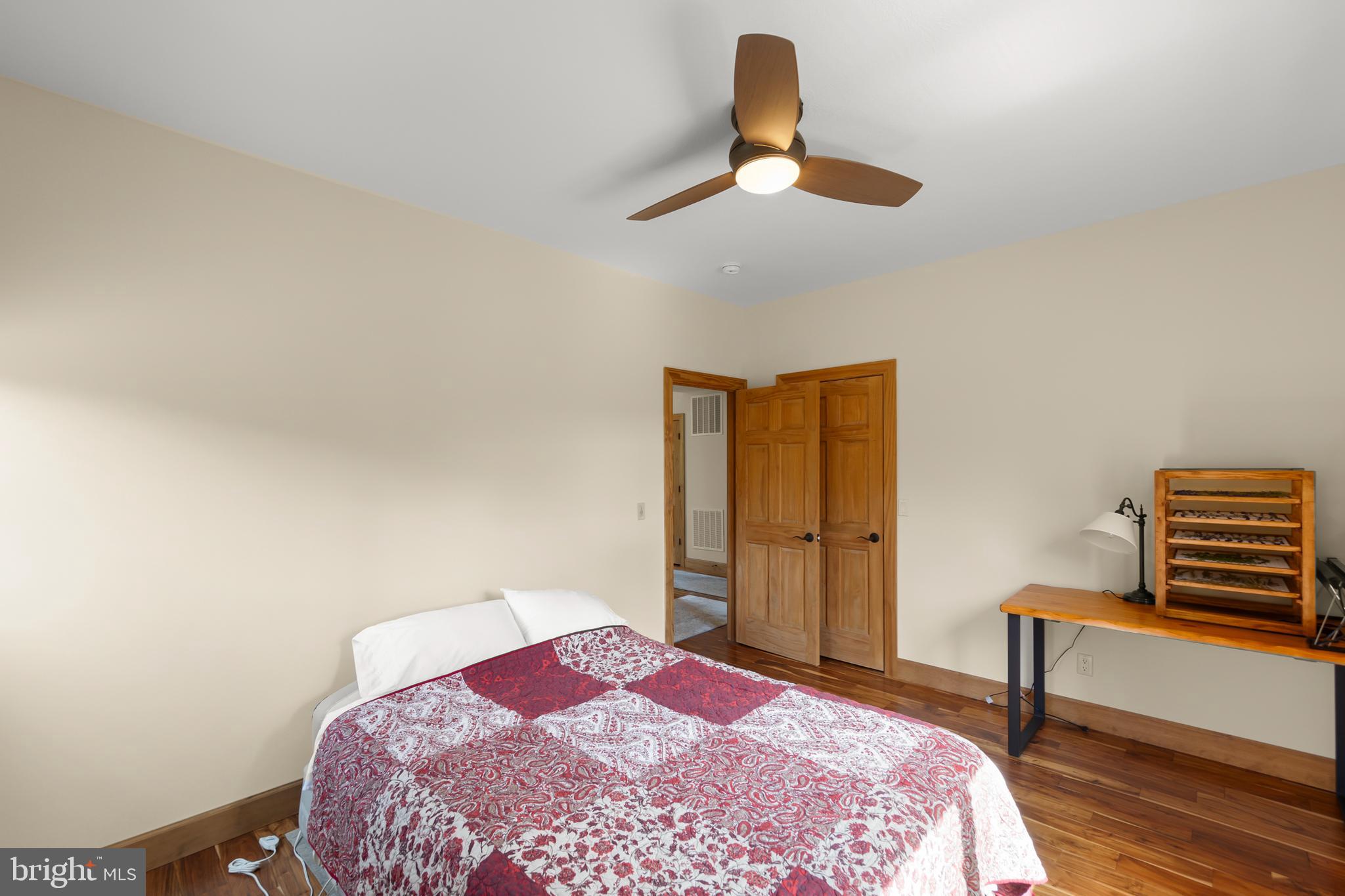 ASHTON WOODS - Residential