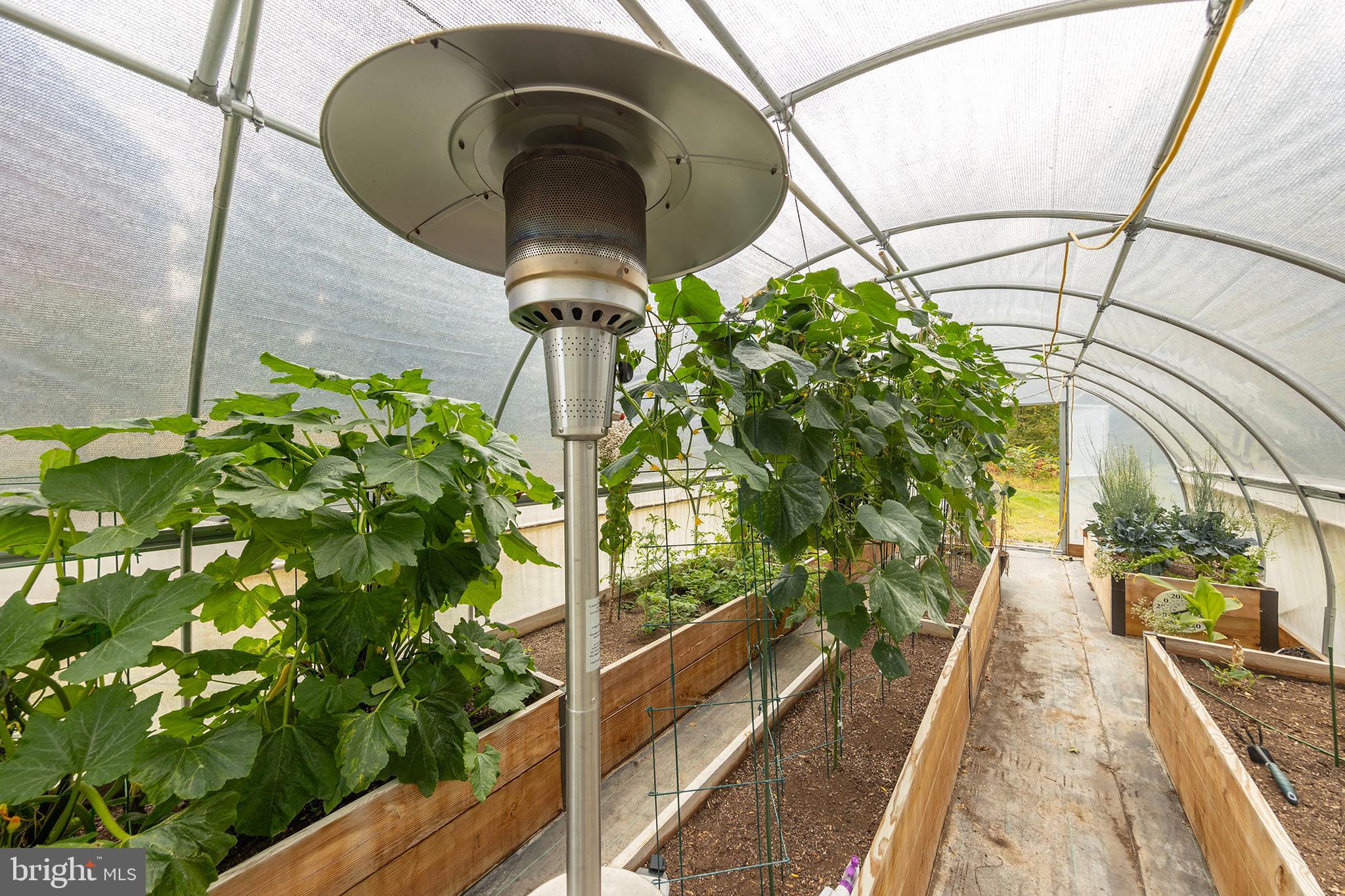 ASHTON WOODS - Residential