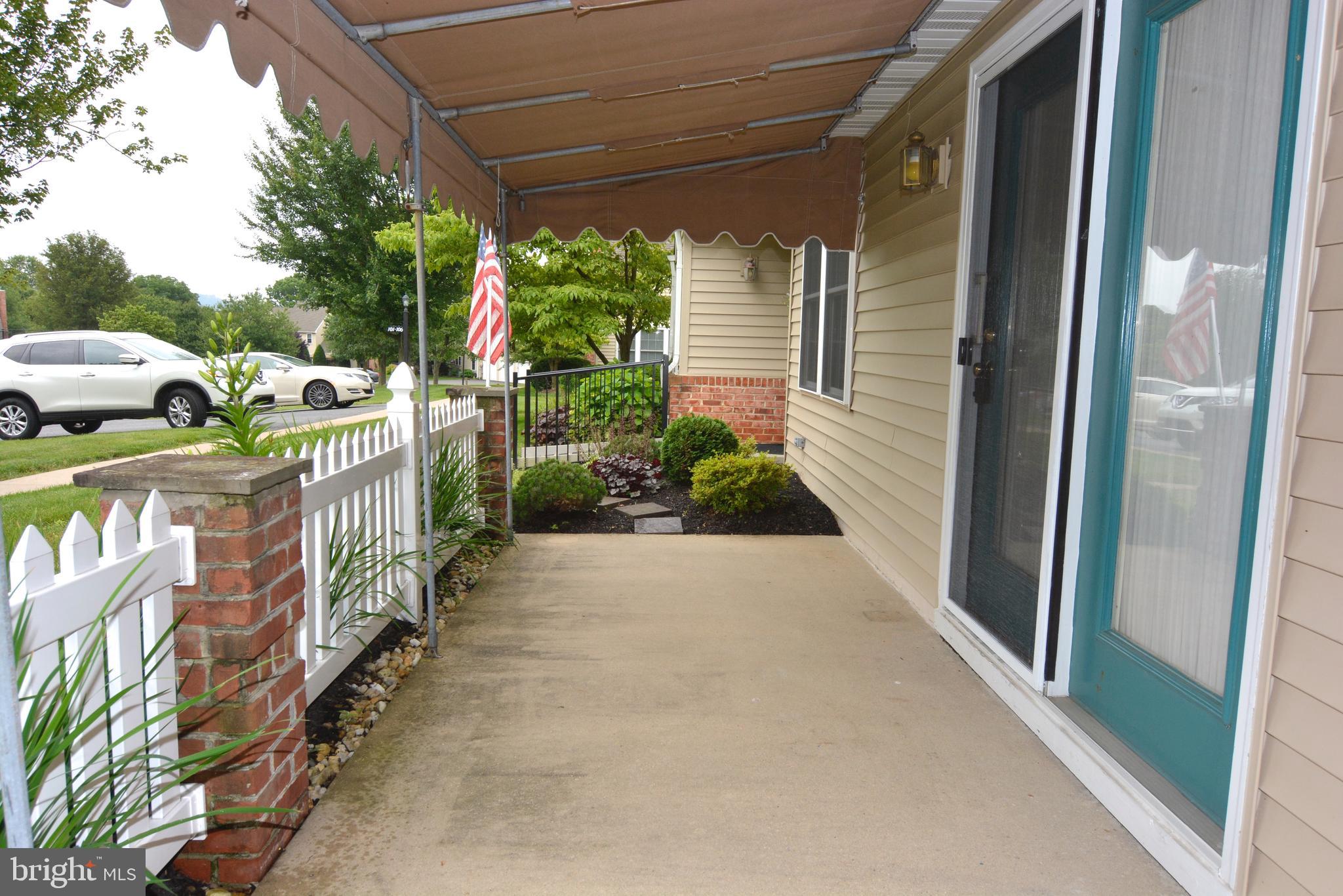 STONE HILL FARMS - Residential