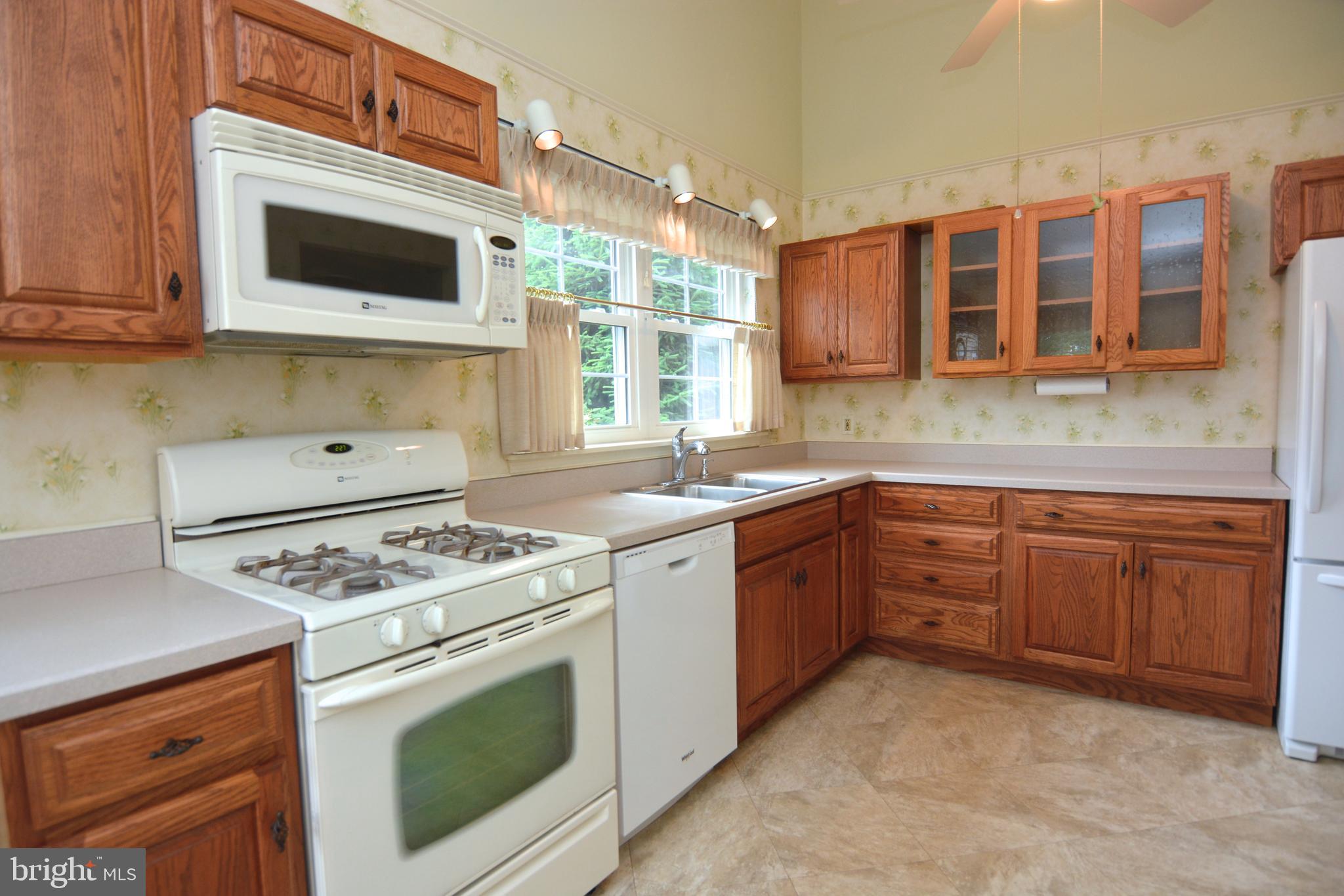 STONE HILL FARMS - Residential