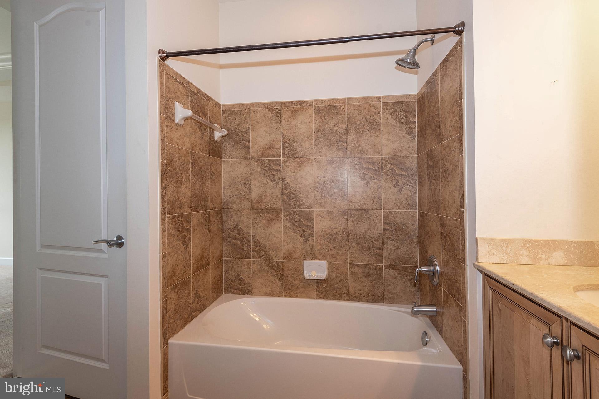 GRANDVIEW AT ANNAPOLIS TOWNE CENTRE - Residential
