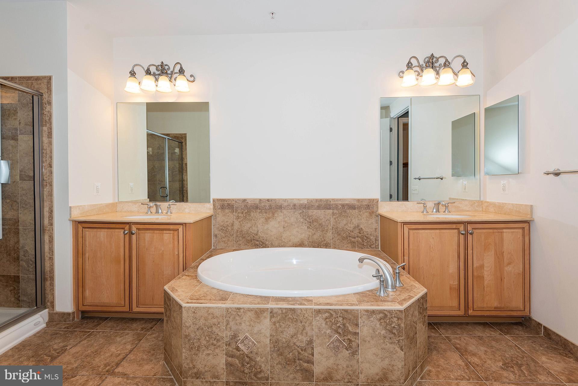 GRANDVIEW AT ANNAPOLIS TOWNE CENTRE - Residential