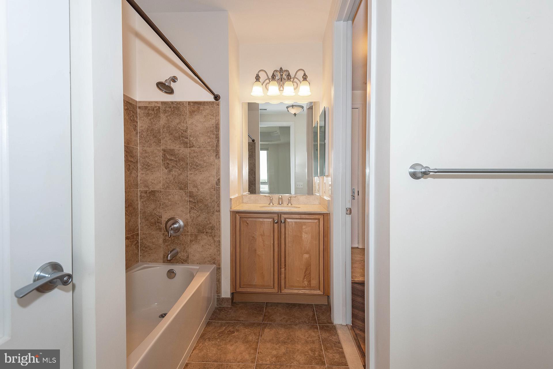 GRANDVIEW AT ANNAPOLIS TOWNE CENTRE - Residential