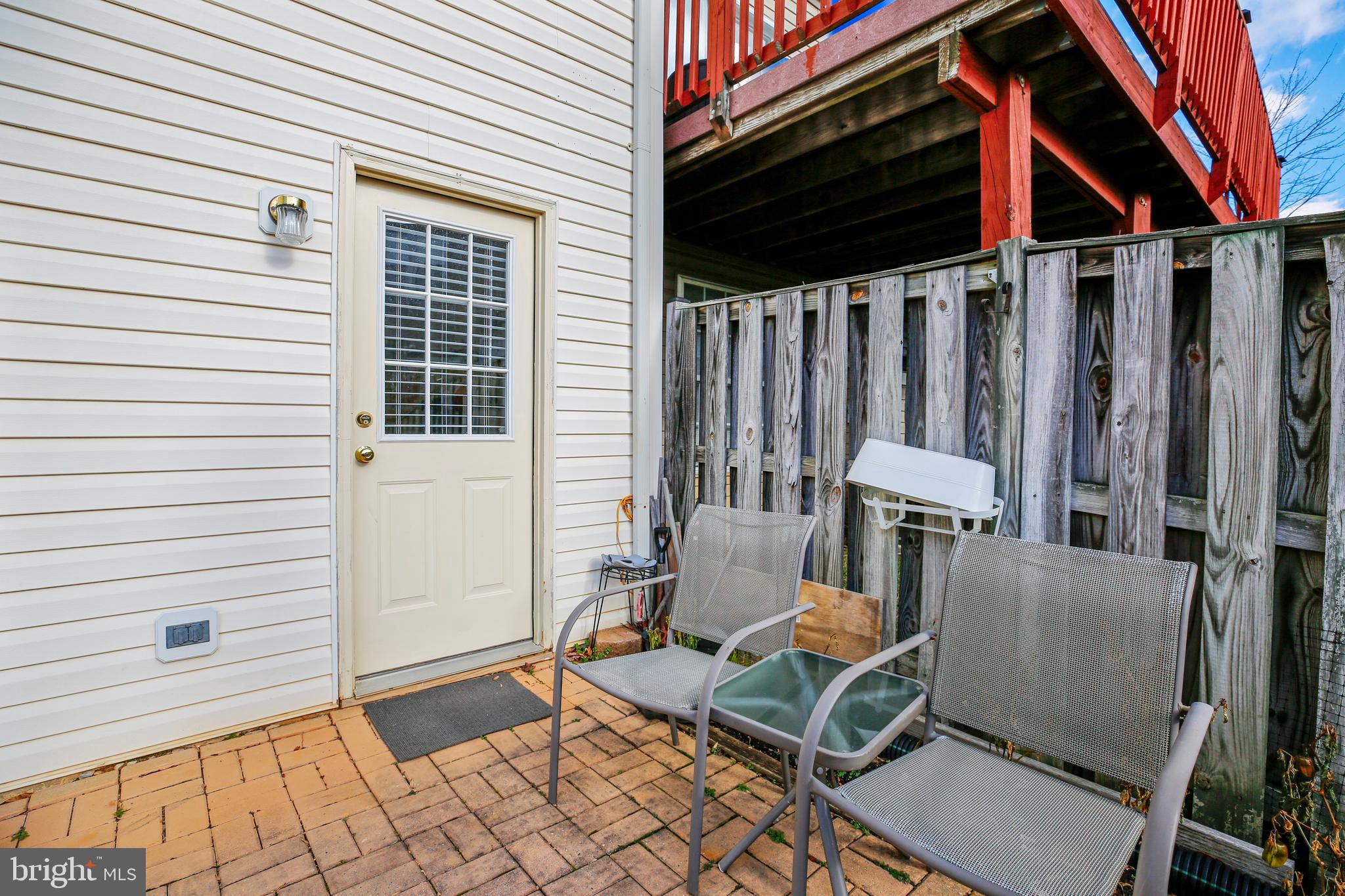 VISTAS AT MILESTONE - Residential Lease