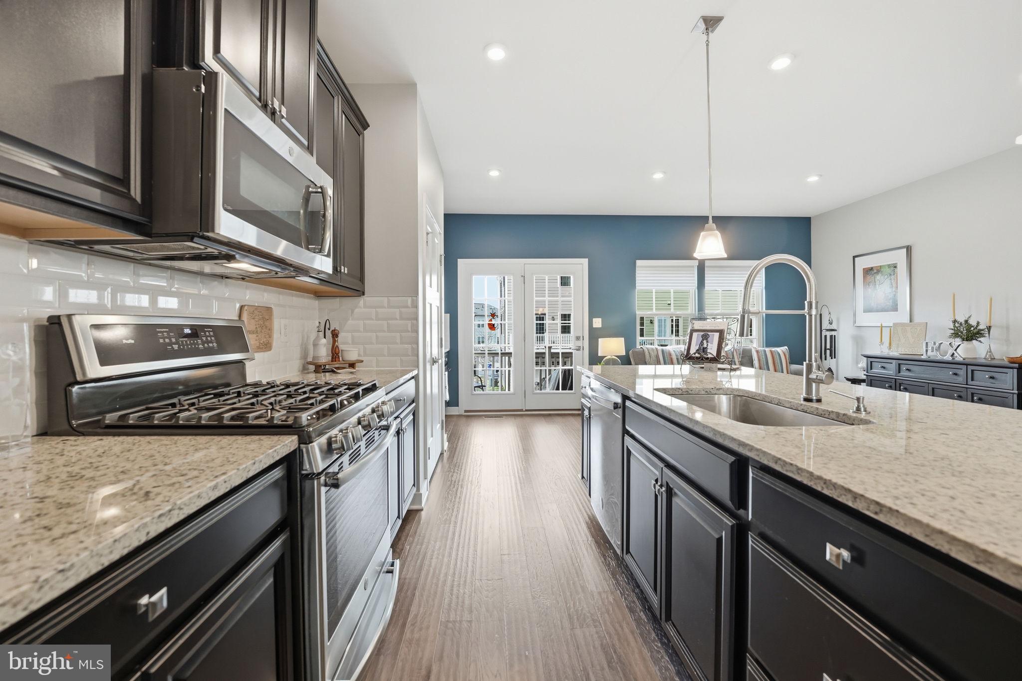 POTOMAC SHORES - Residential