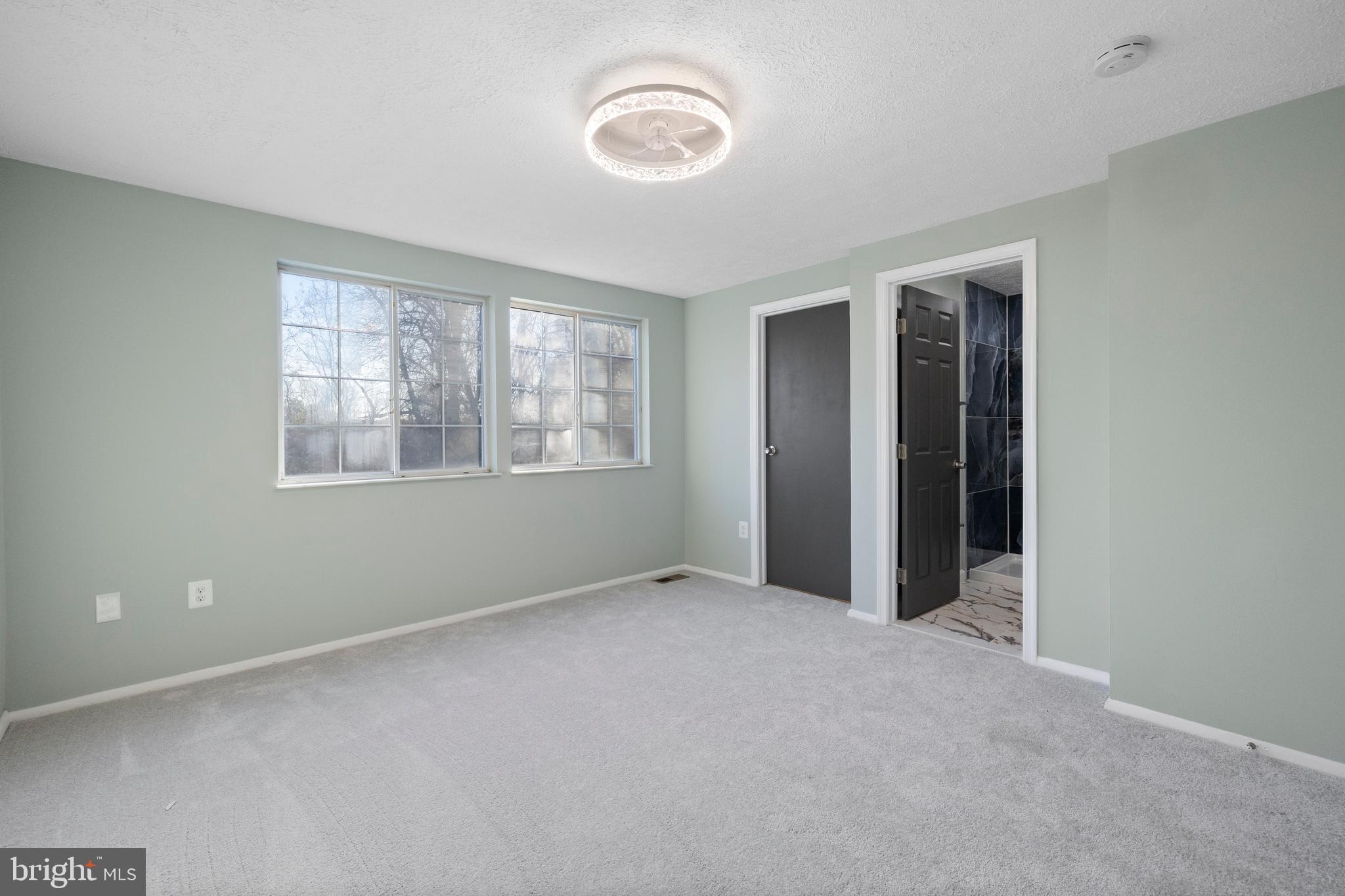 OAK SPRINGS - Residential