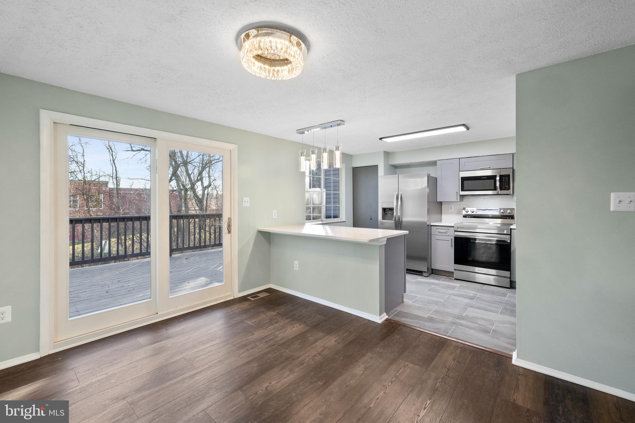 OAK SPRINGS - Residential