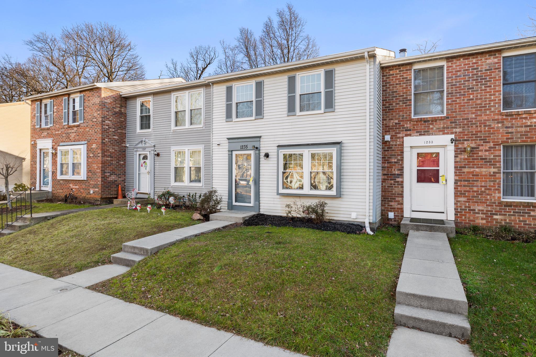 OAK SPRINGS - Residential