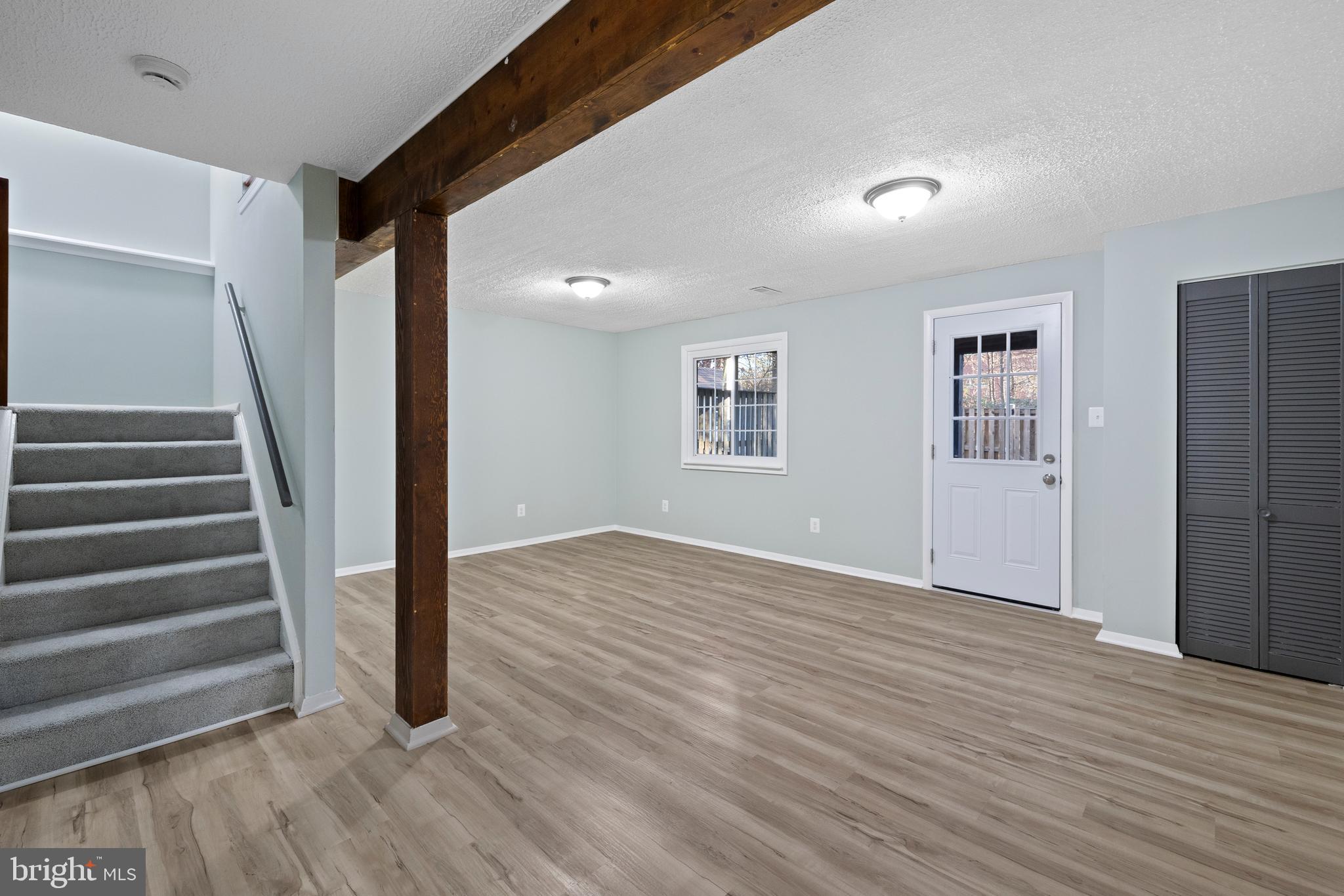 OAK SPRINGS - Residential