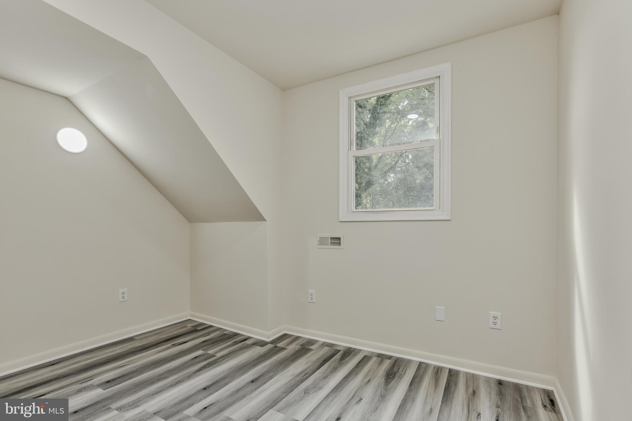 TWINBROOK - Residential