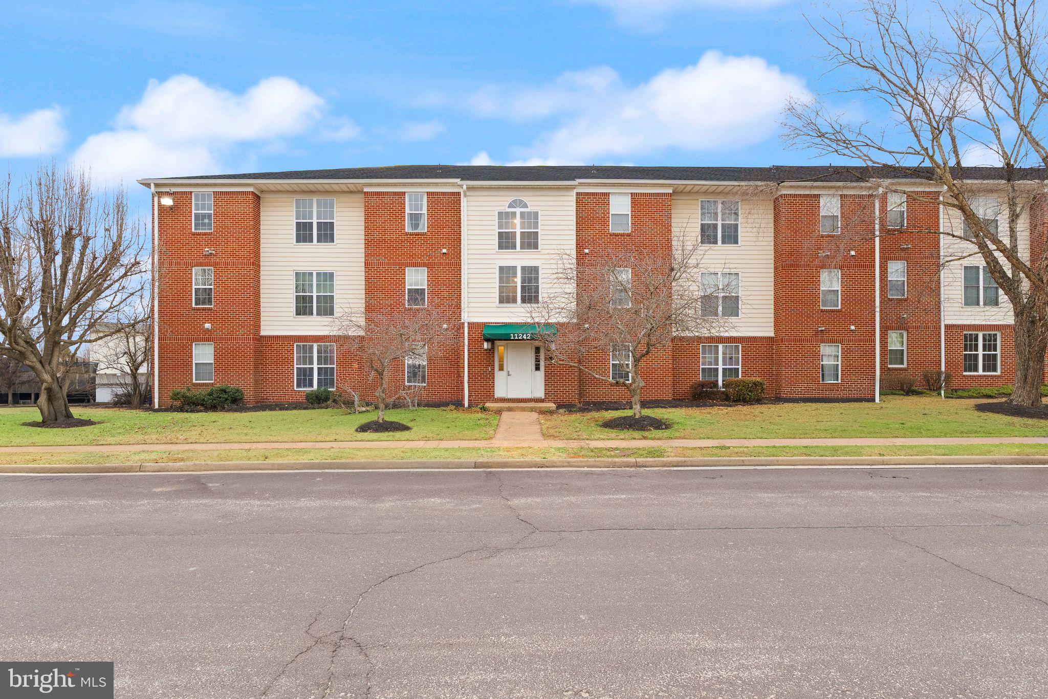 CEDAR LEE CONDOMINIUM - Residential