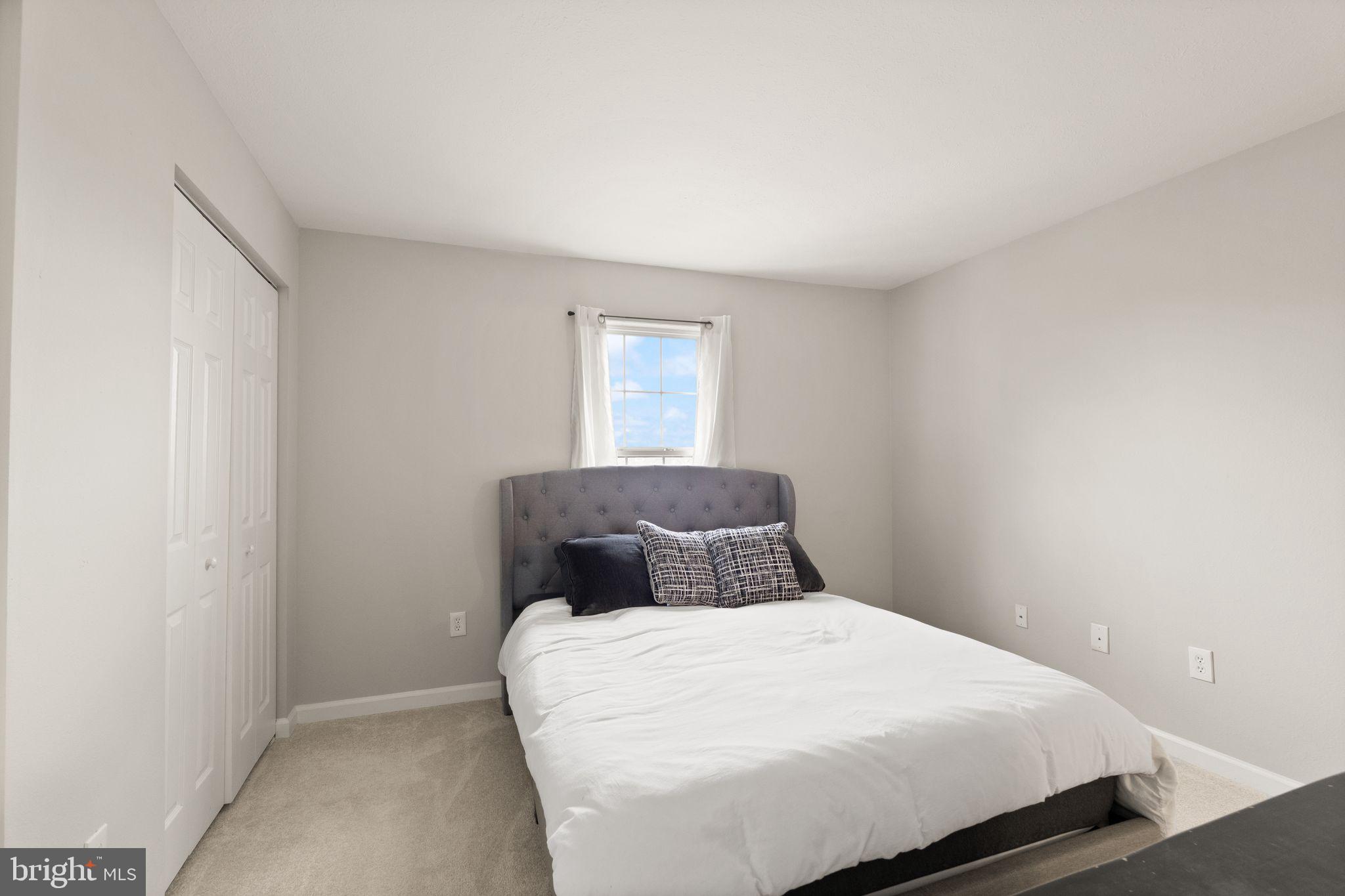 CEDAR LEE CONDOMINIUM - Residential