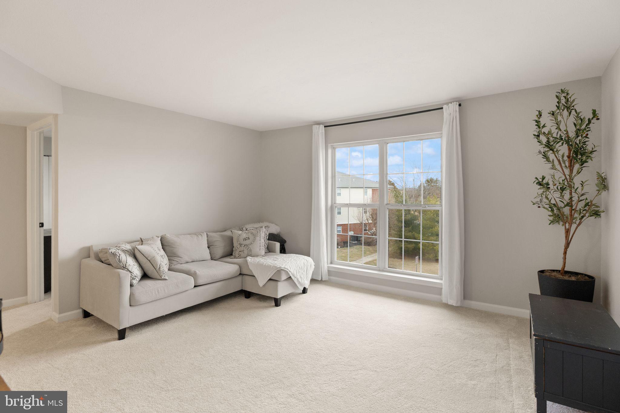 CEDAR LEE CONDOMINIUM - Residential