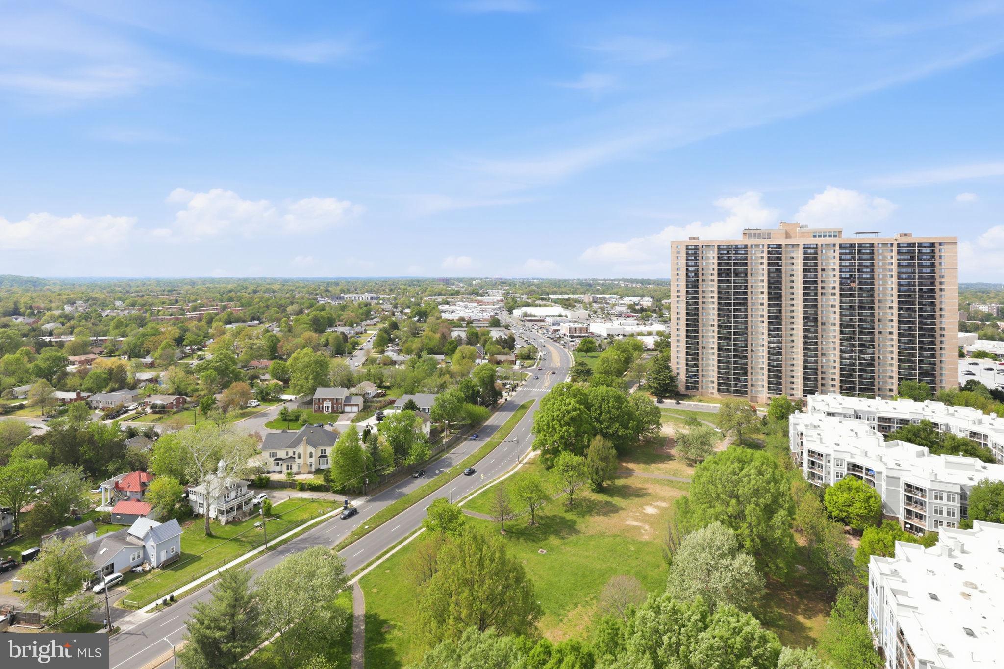 SKYLINE SQUARE CONDO - Residential