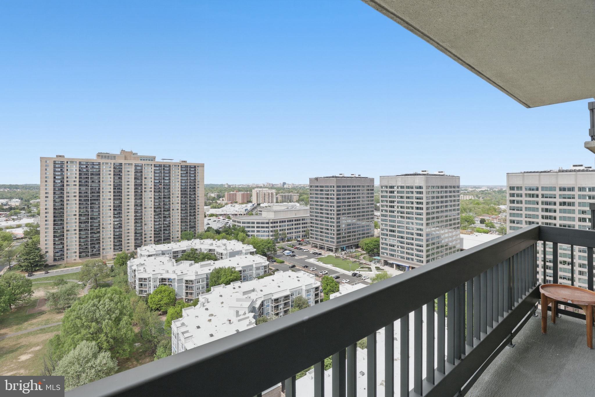 SKYLINE SQUARE CONDO - Residential