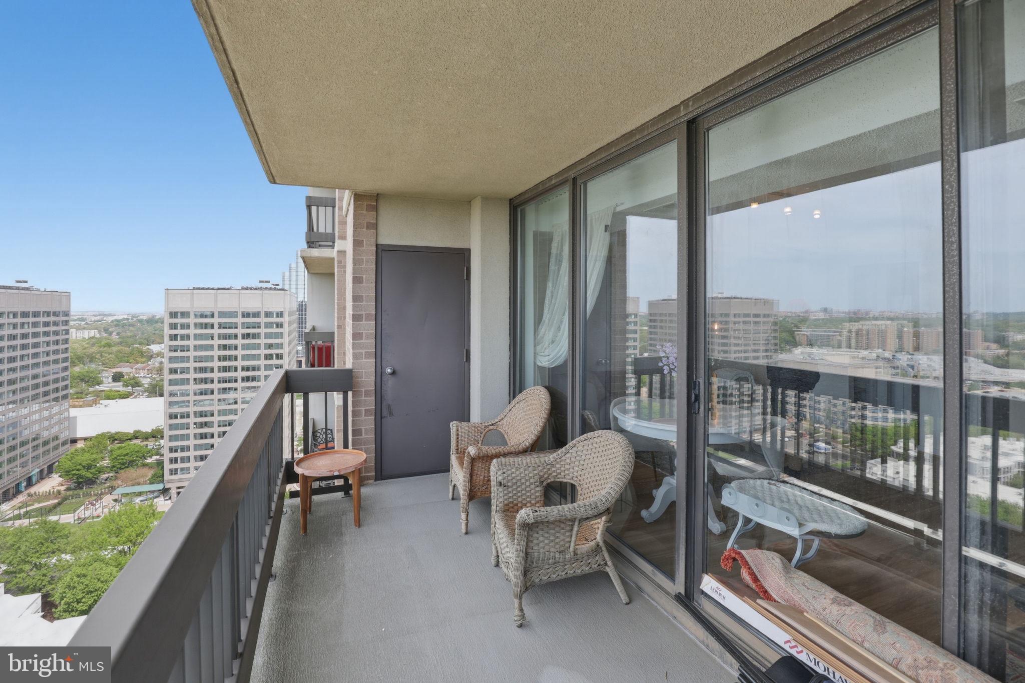 SKYLINE SQUARE CONDO - Residential