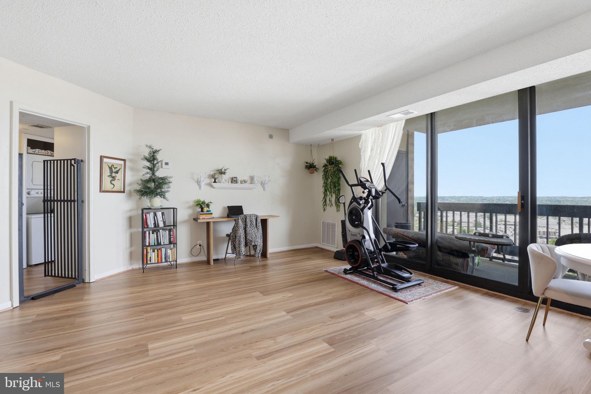 SKYLINE SQUARE CONDO - Residential