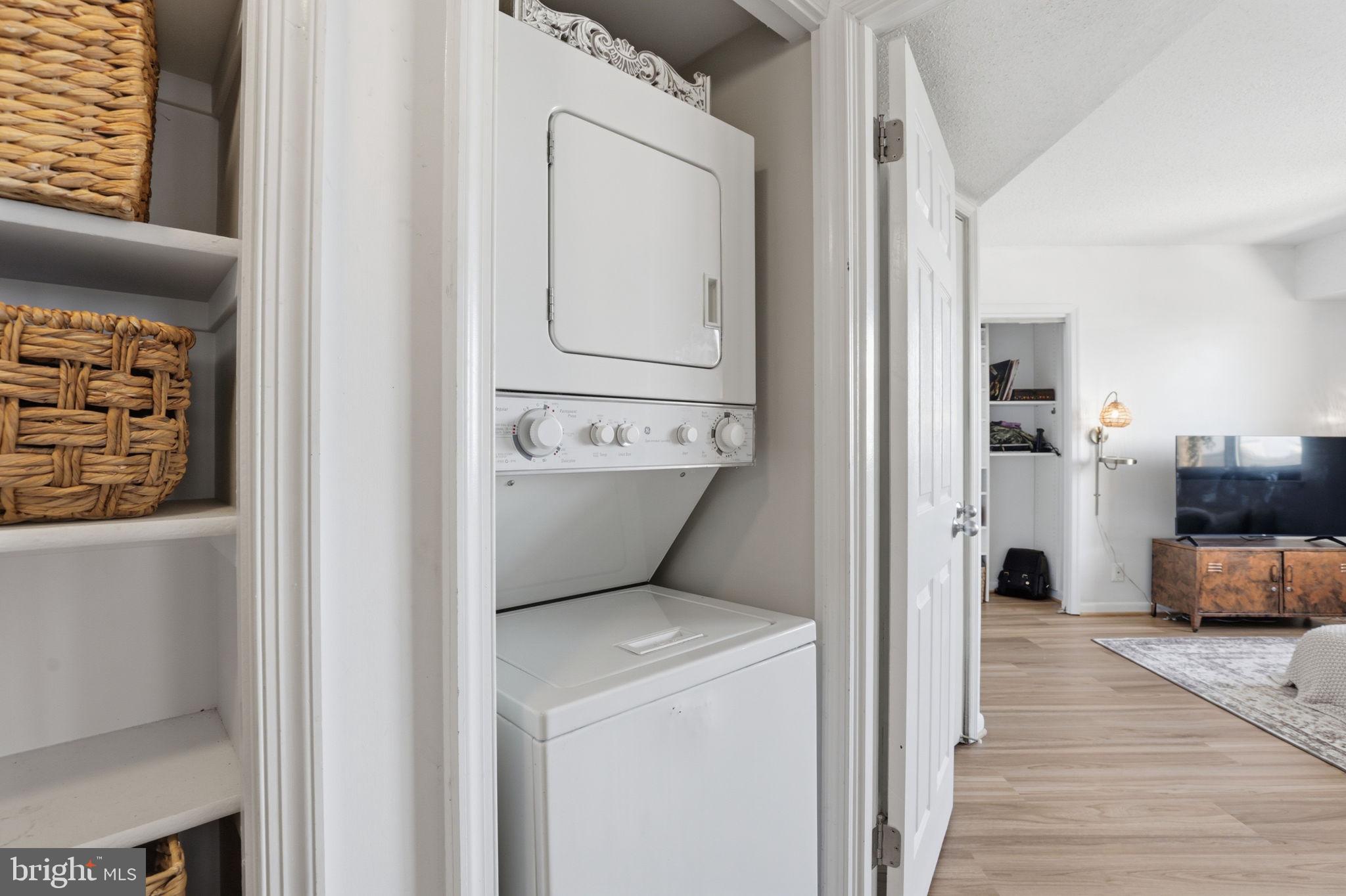 SKYLINE SQUARE CONDO - Residential