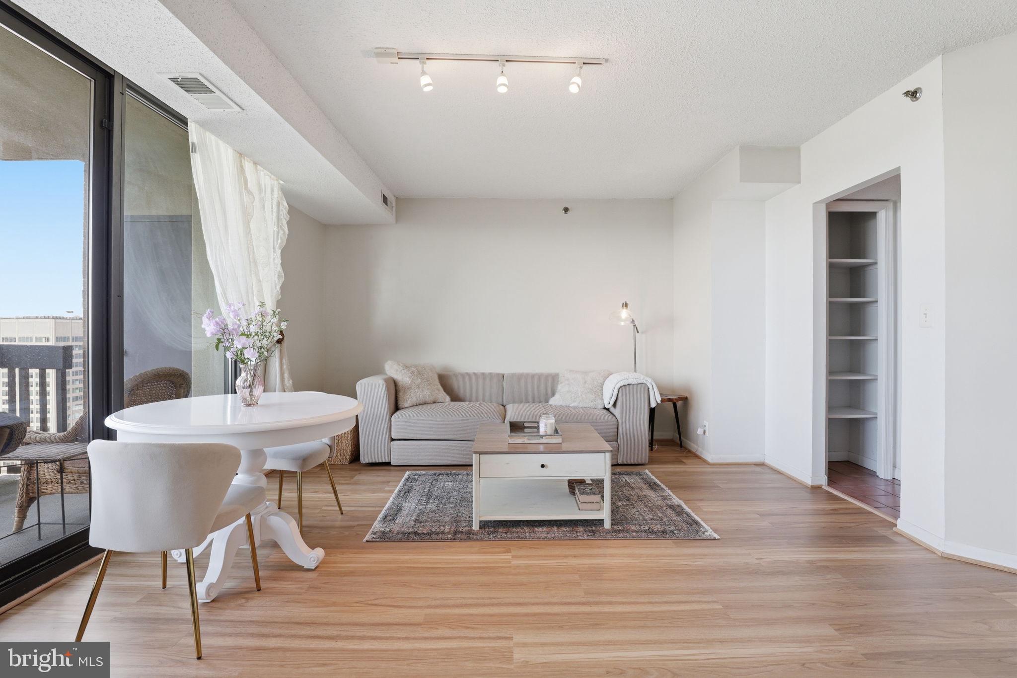 SKYLINE SQUARE CONDO - Residential