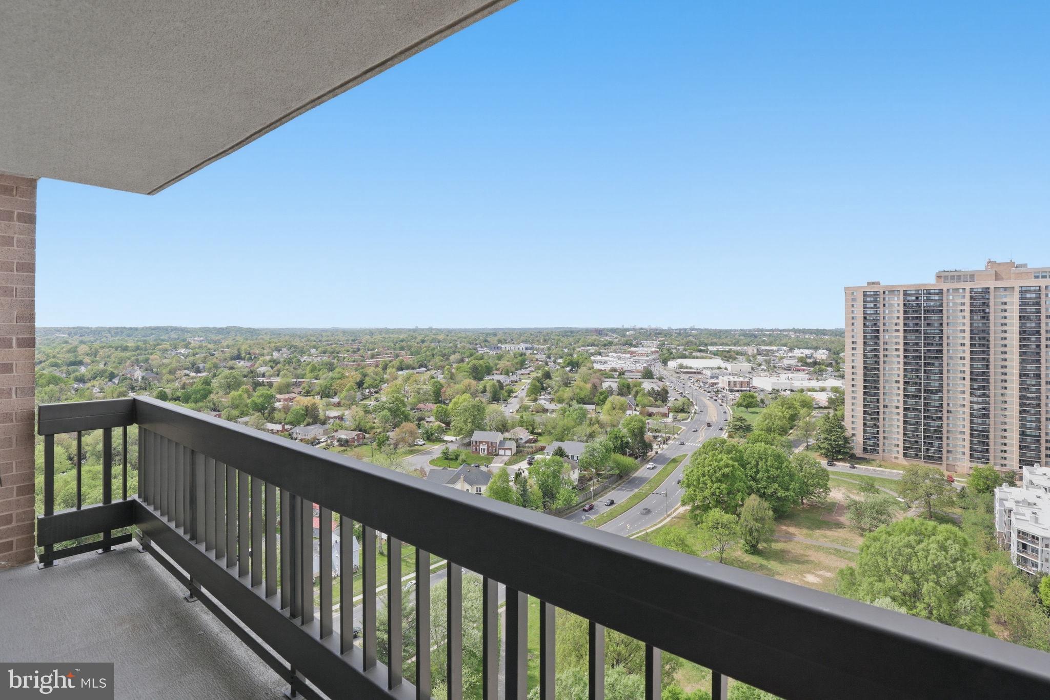 SKYLINE SQUARE CONDO - Residential