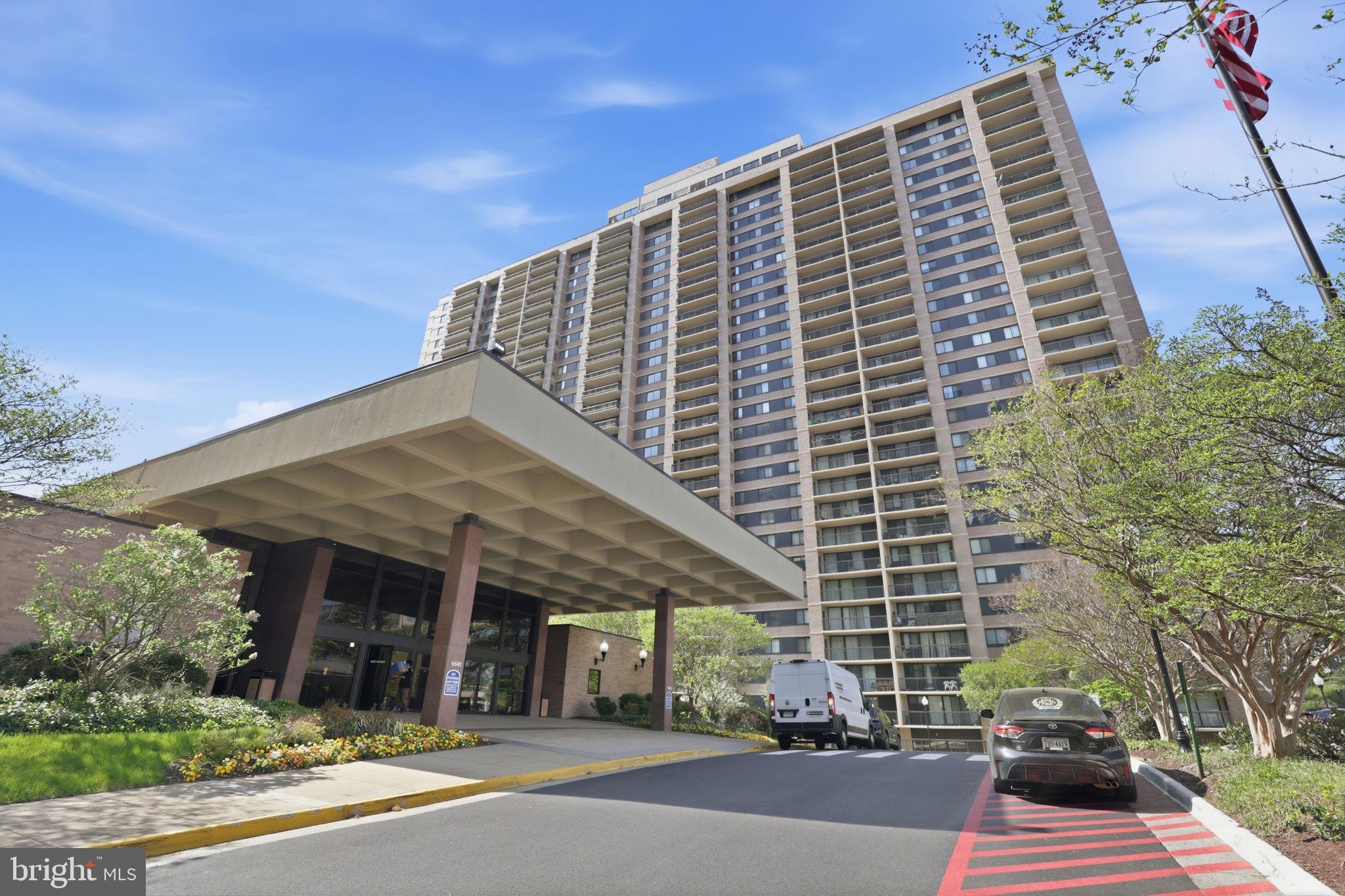 SKYLINE SQUARE CONDO - Residential