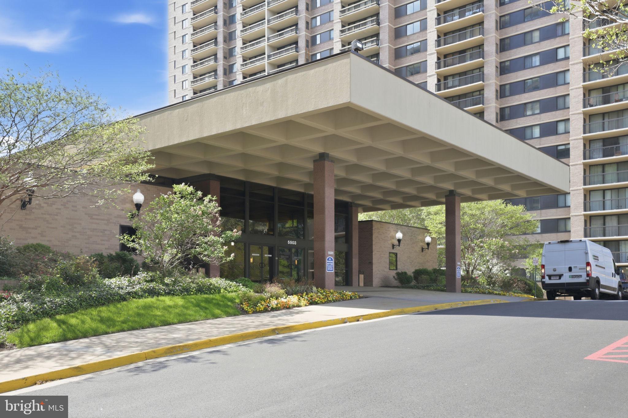 SKYLINE SQUARE CONDO - Residential