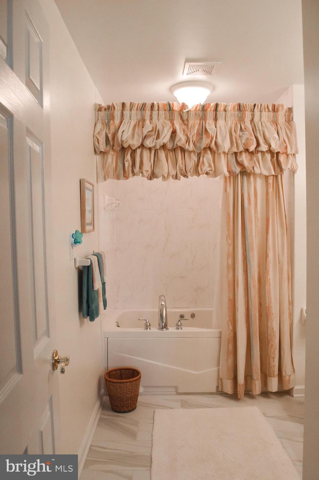 ROCK HALL LANDING - Residential