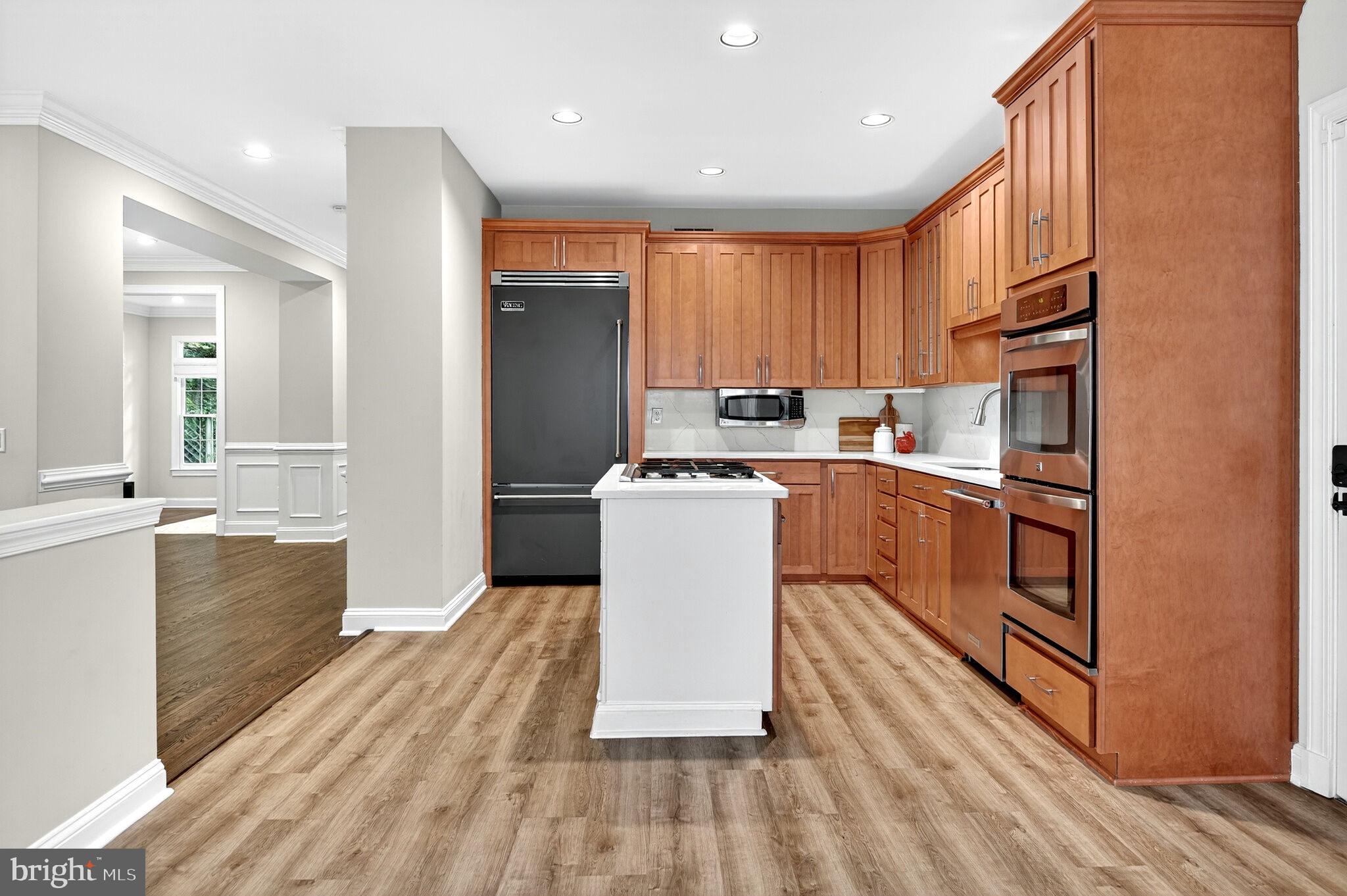 CHEVY CHASE - Residential