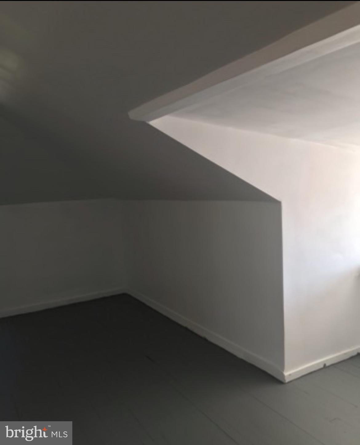 OXFORD CIRCLE - Residential