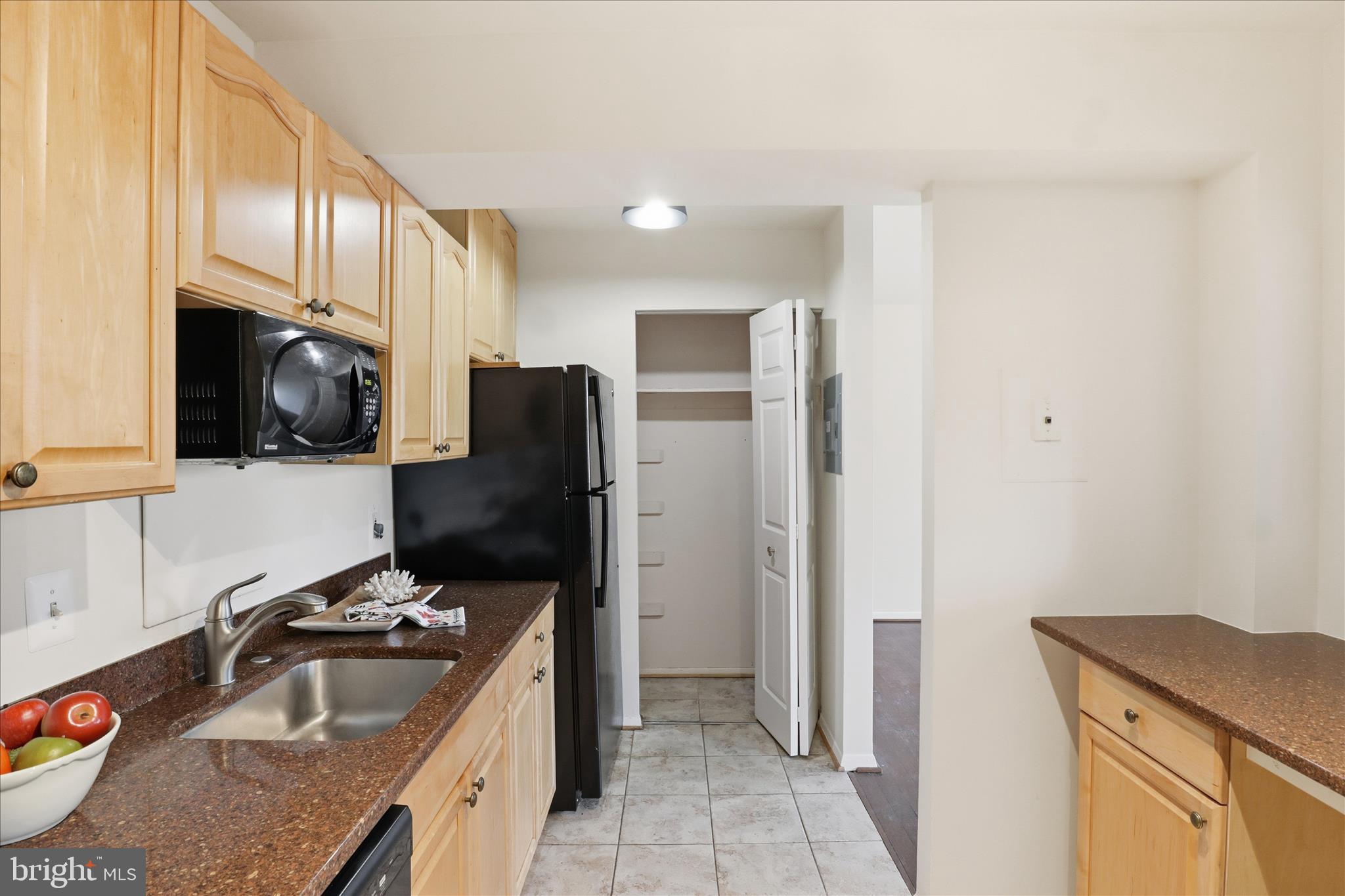 SAXONY SQUARE - Residential