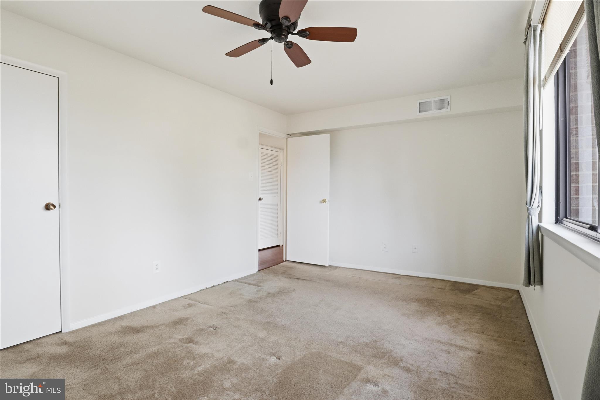 SAXONY SQUARE - Residential