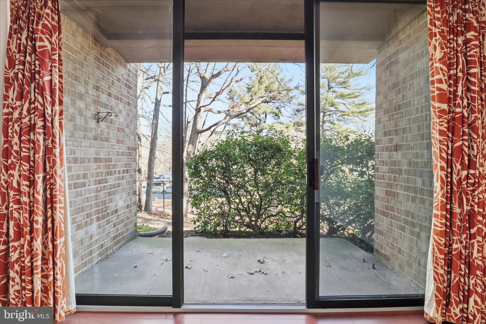 SAXONY SQUARE - Residential