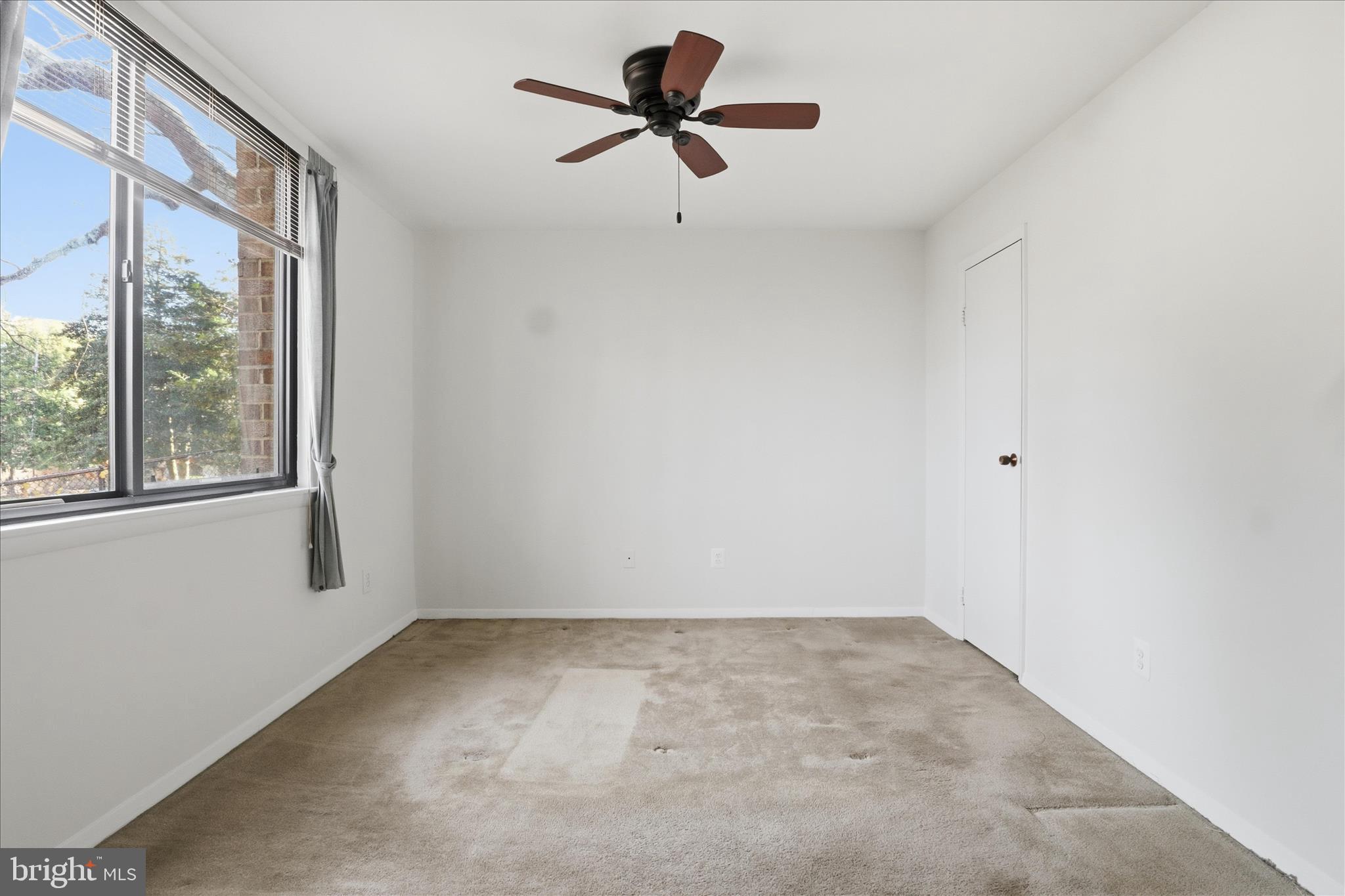 SAXONY SQUARE - Residential