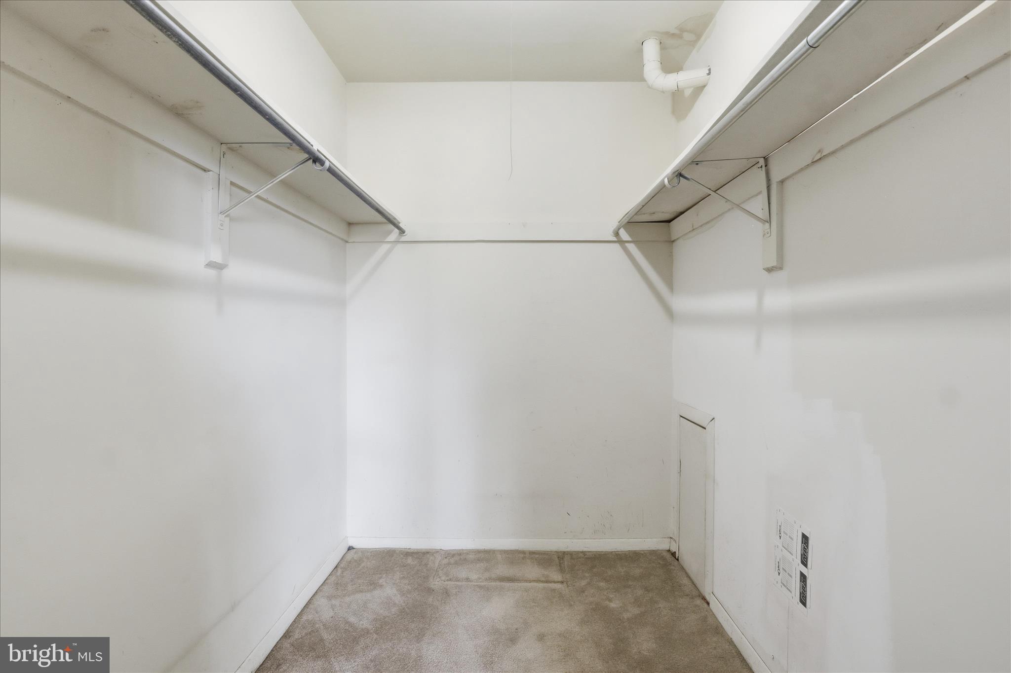 SAXONY SQUARE - Residential