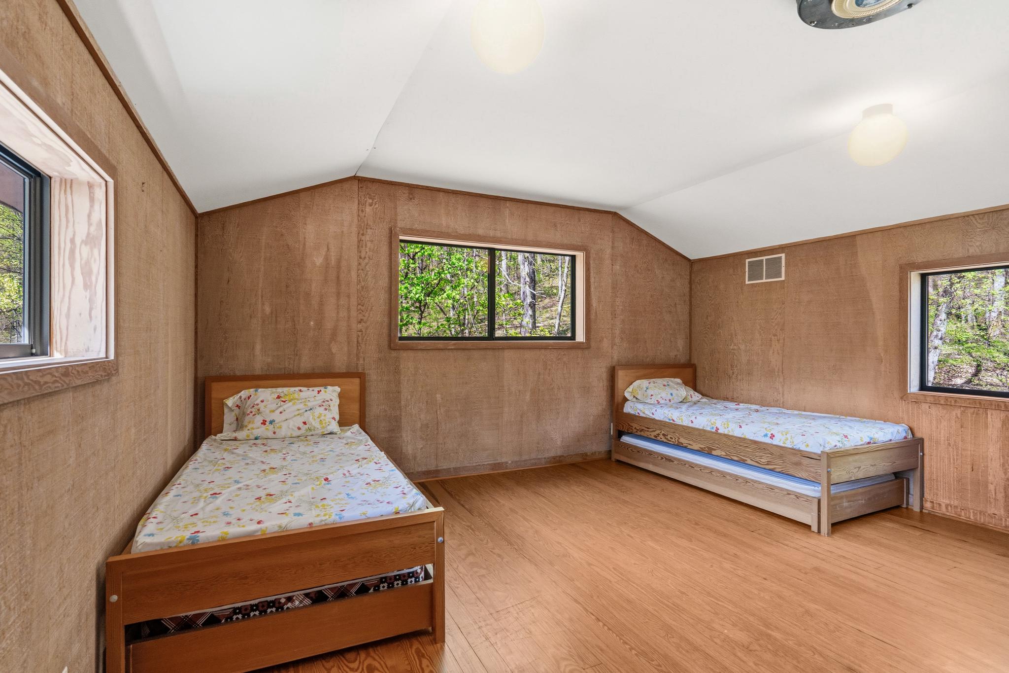 GID BROWN HOLLOW - Residential