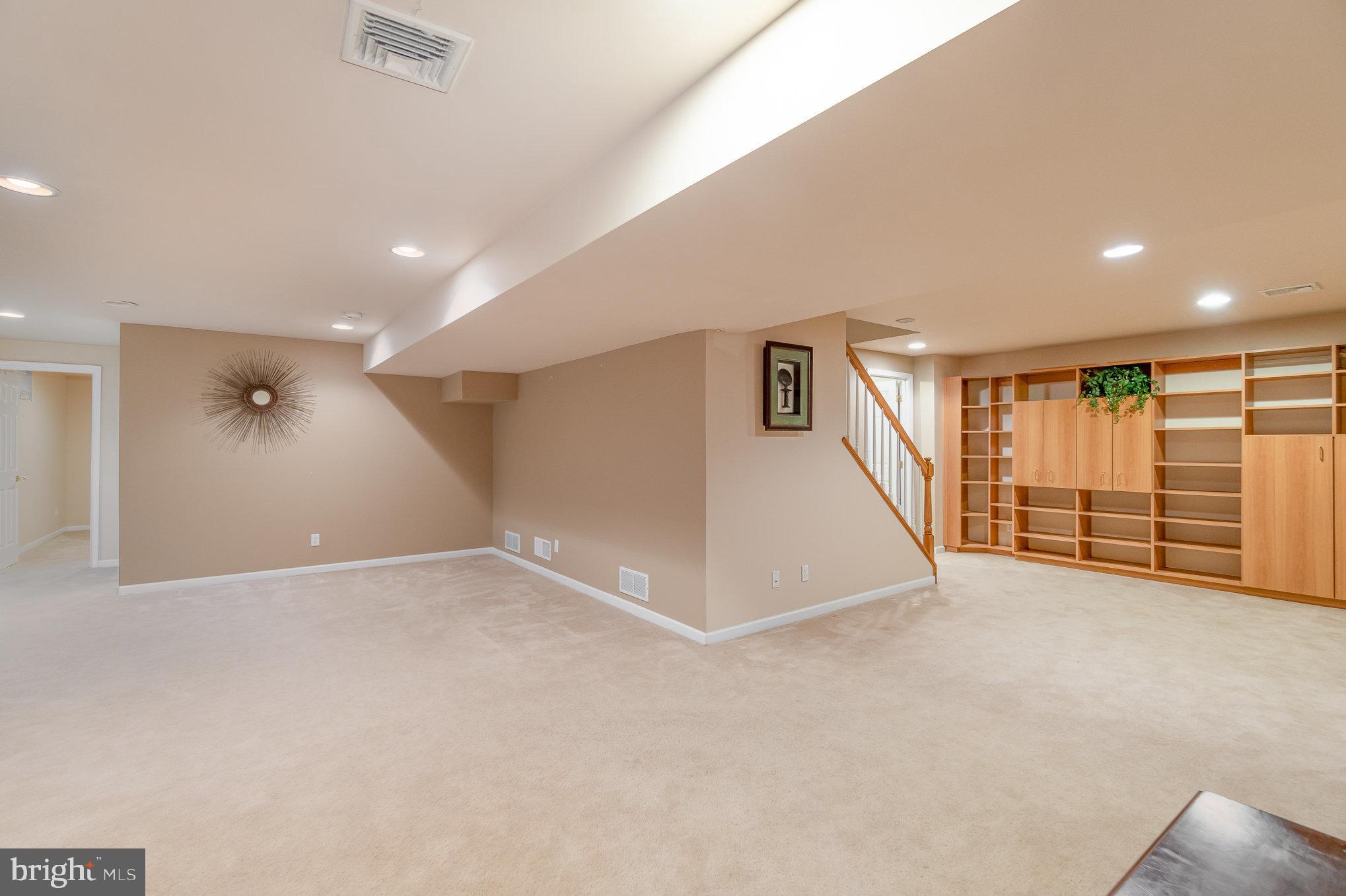 ROYAL OAKS/REGENTS GLEN - Residential