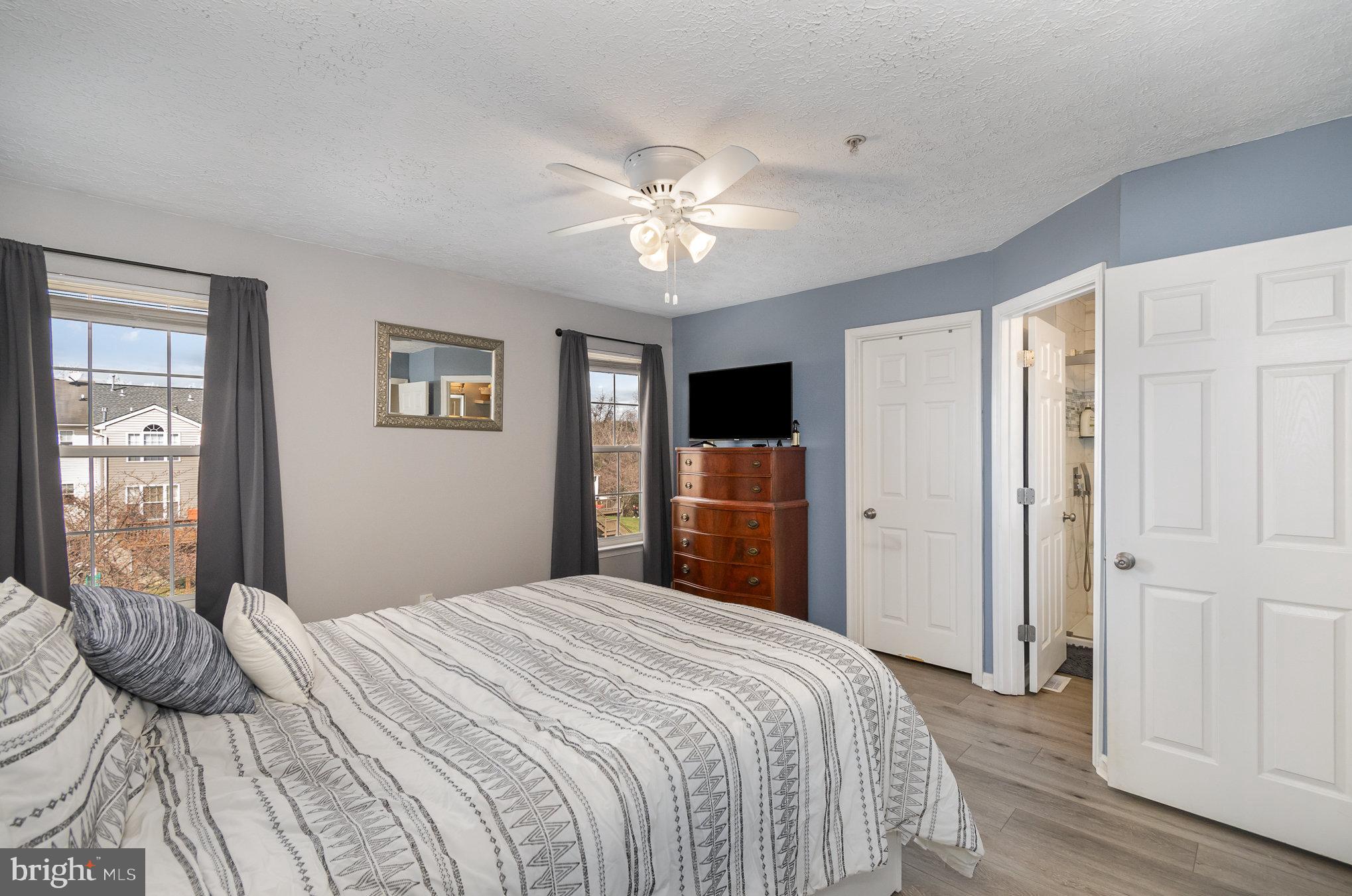 CONSTANT FRIENDSHIP - Residential